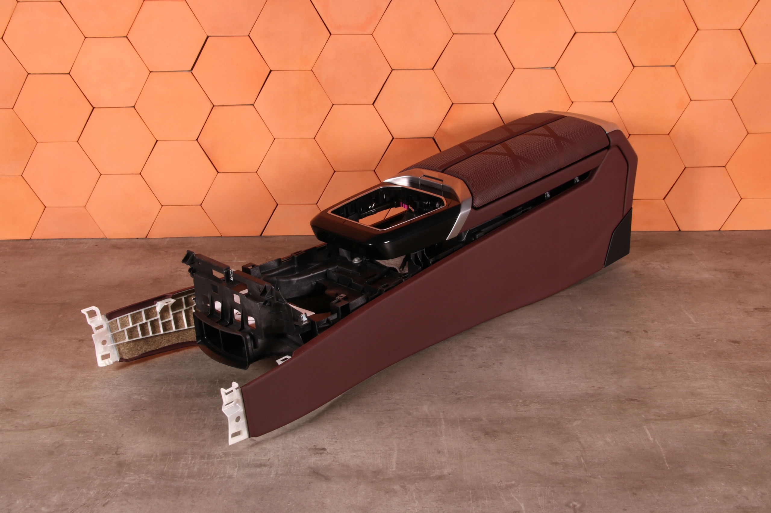 BMW G70 TUNEL central armrest leather AMARONE