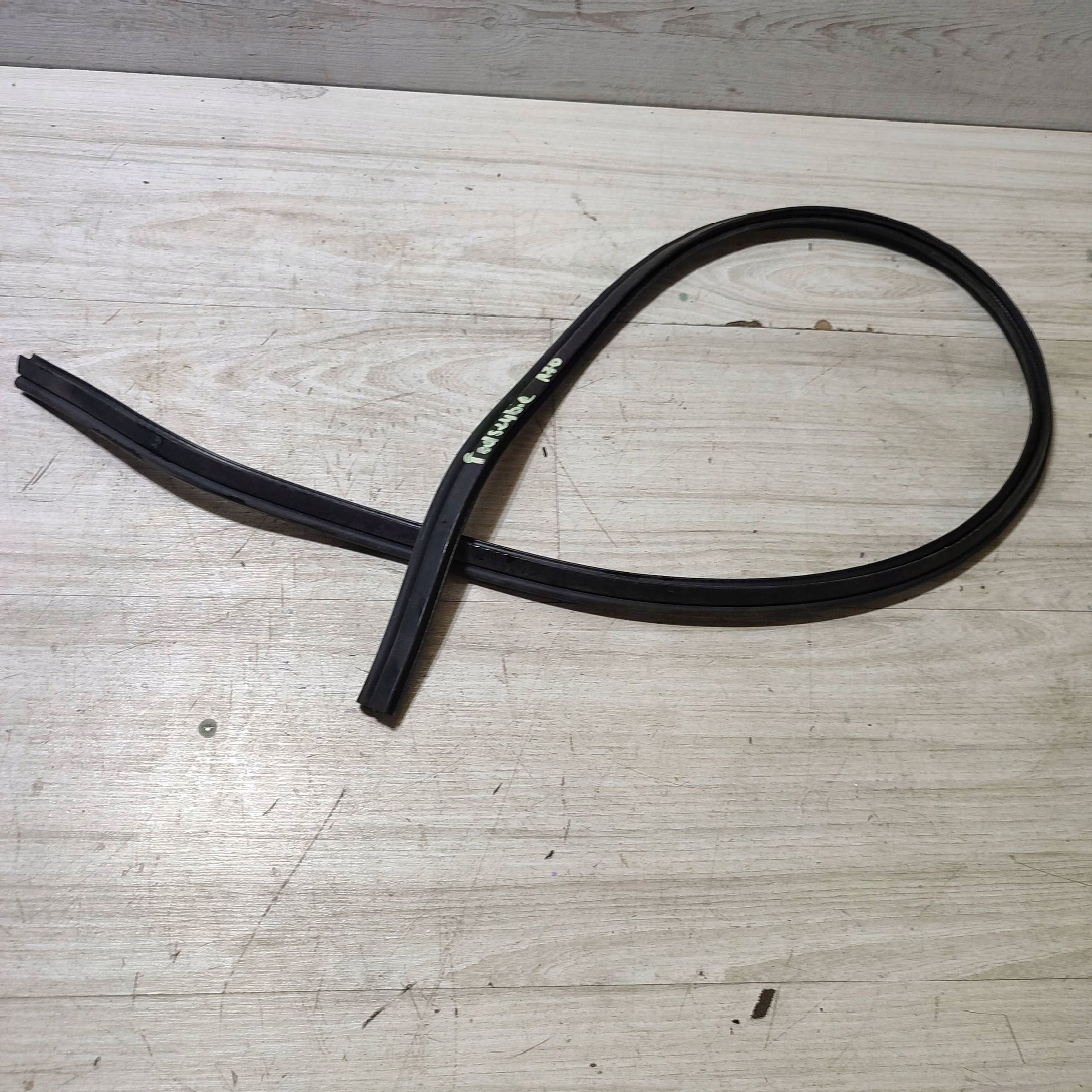 Joint du capot Suzuki Vitara (LY)