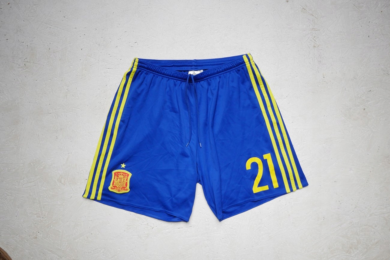 Adidas hiszpania espana spodenki 2016 L Kod producenta aa0847