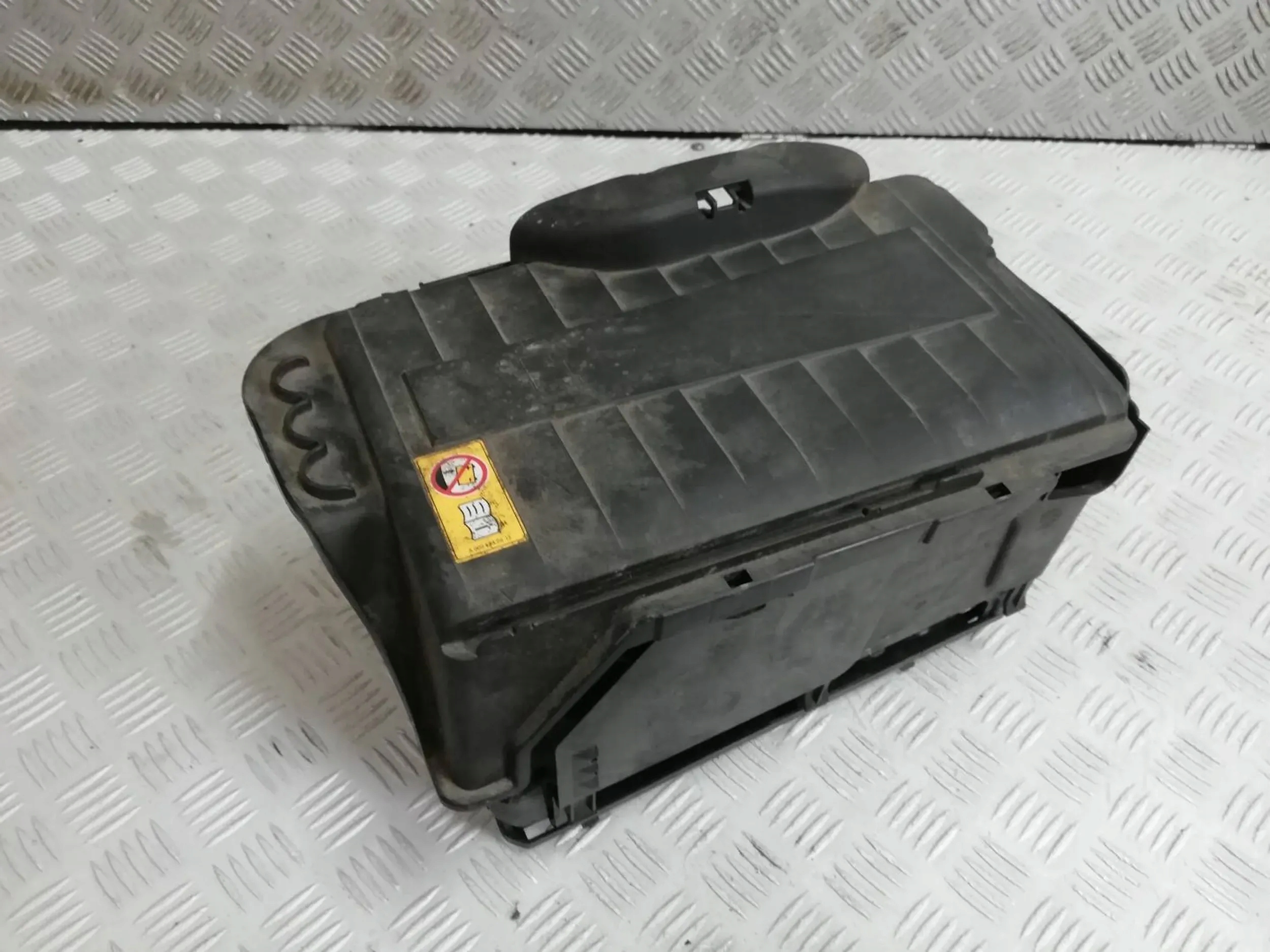 OBUDOWA AKUMULATORA MERCEDES B-KLASA W246