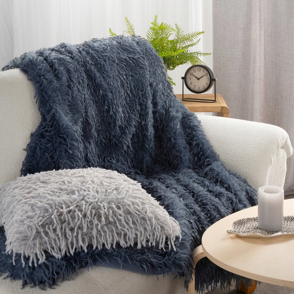 Deka přehoz Adore 130x170 Eurofirany tmavě modrá kožešinová
