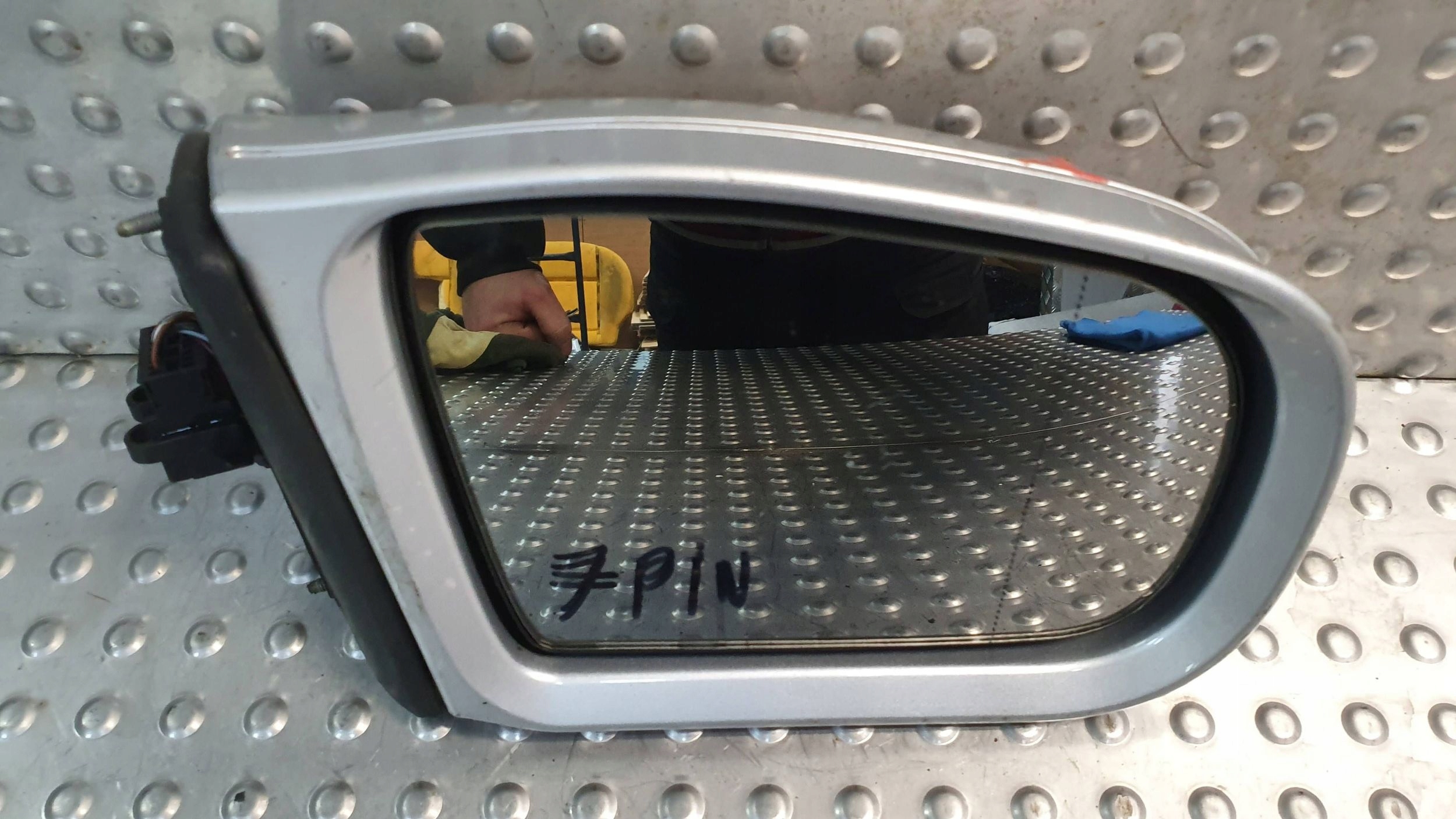 mirror right MERCEDES E-KLASA W210 7 PIN 2108108616 95