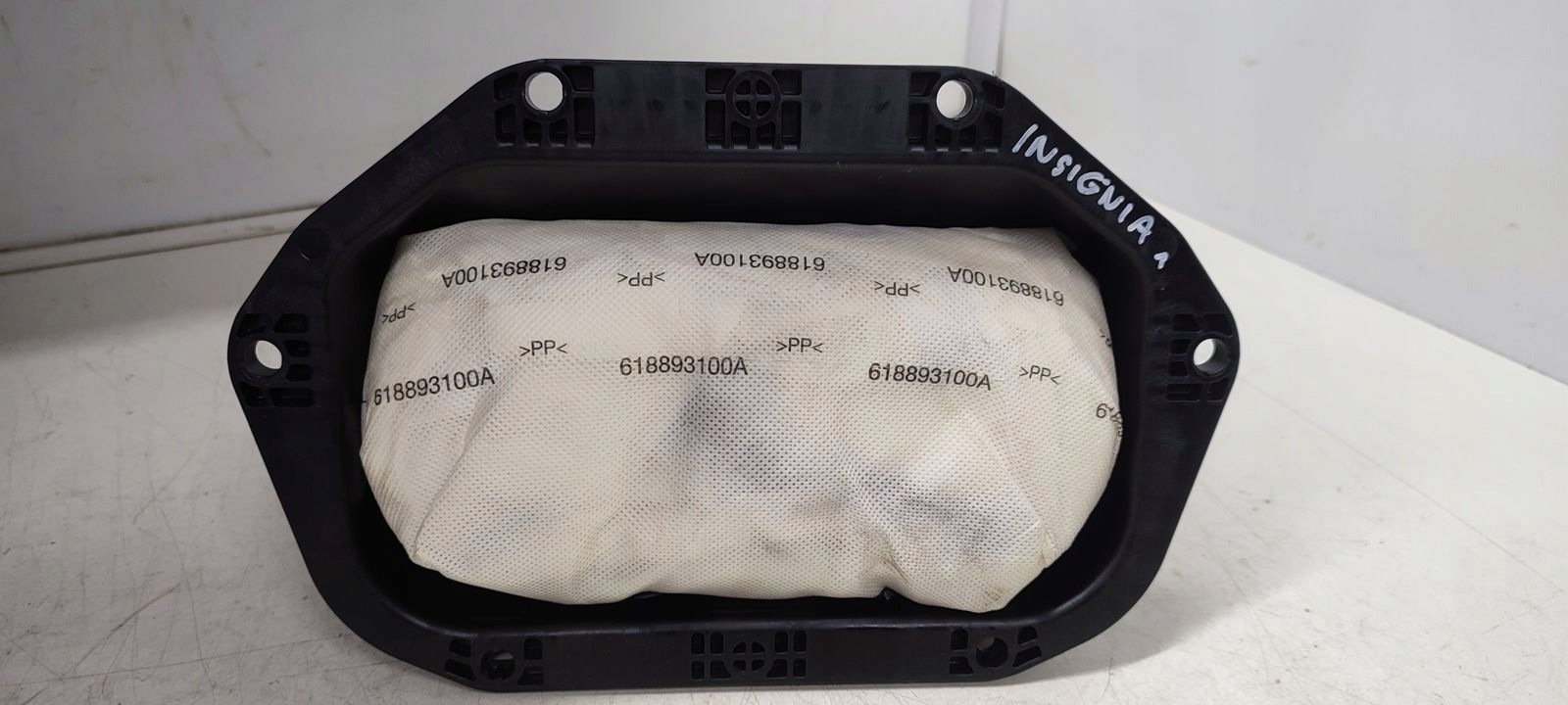 dashboard console airbags tension belts sensor Opel Insignia A