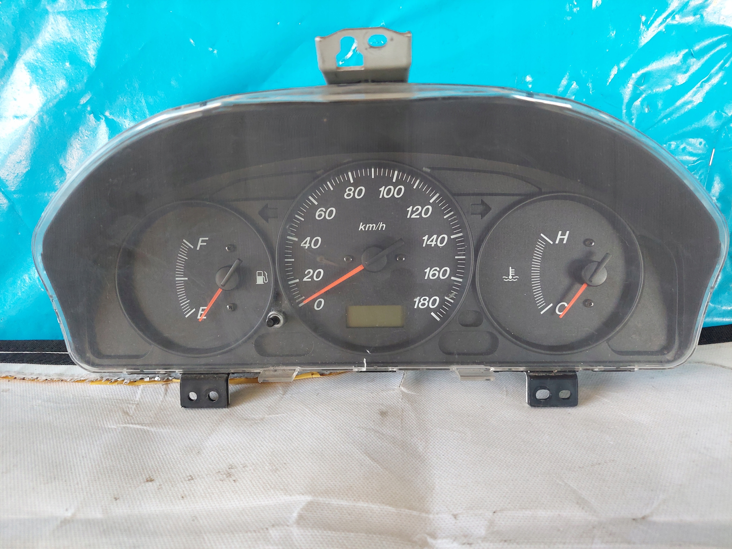 dials clock MAZDA DEMIO 1.3 DC39