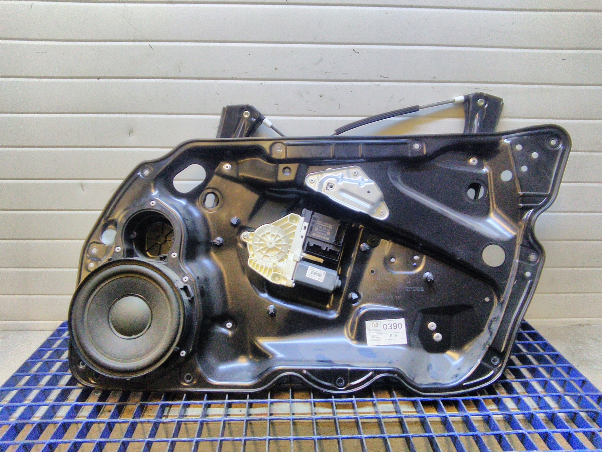 VOLKSWAGEN PASSAT B6 PODNOŚNIK SZYBY PRAWY PRZÓD 1K0959792H