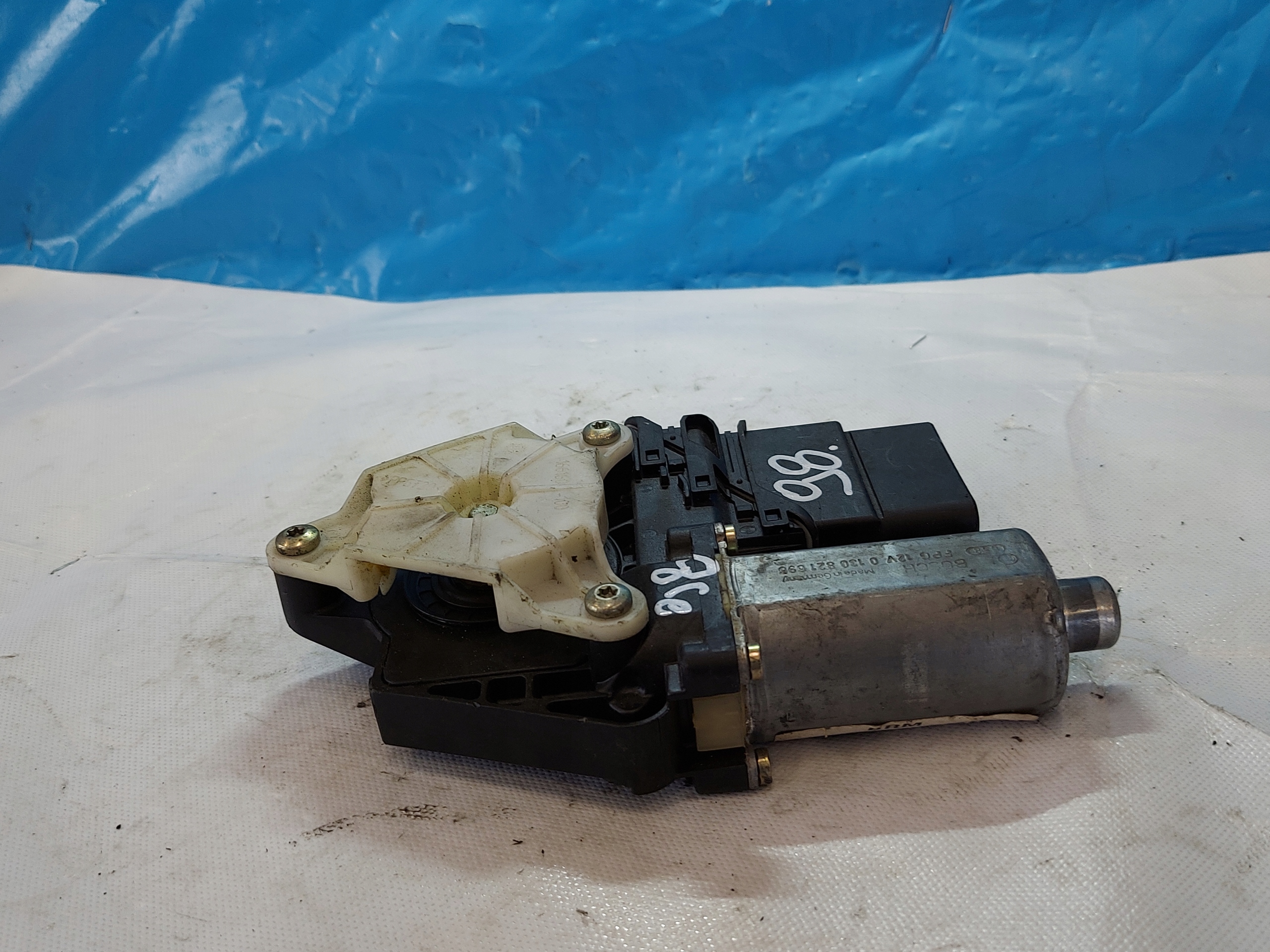 engine lifting windows PASSAT B5 101438200 right rear part