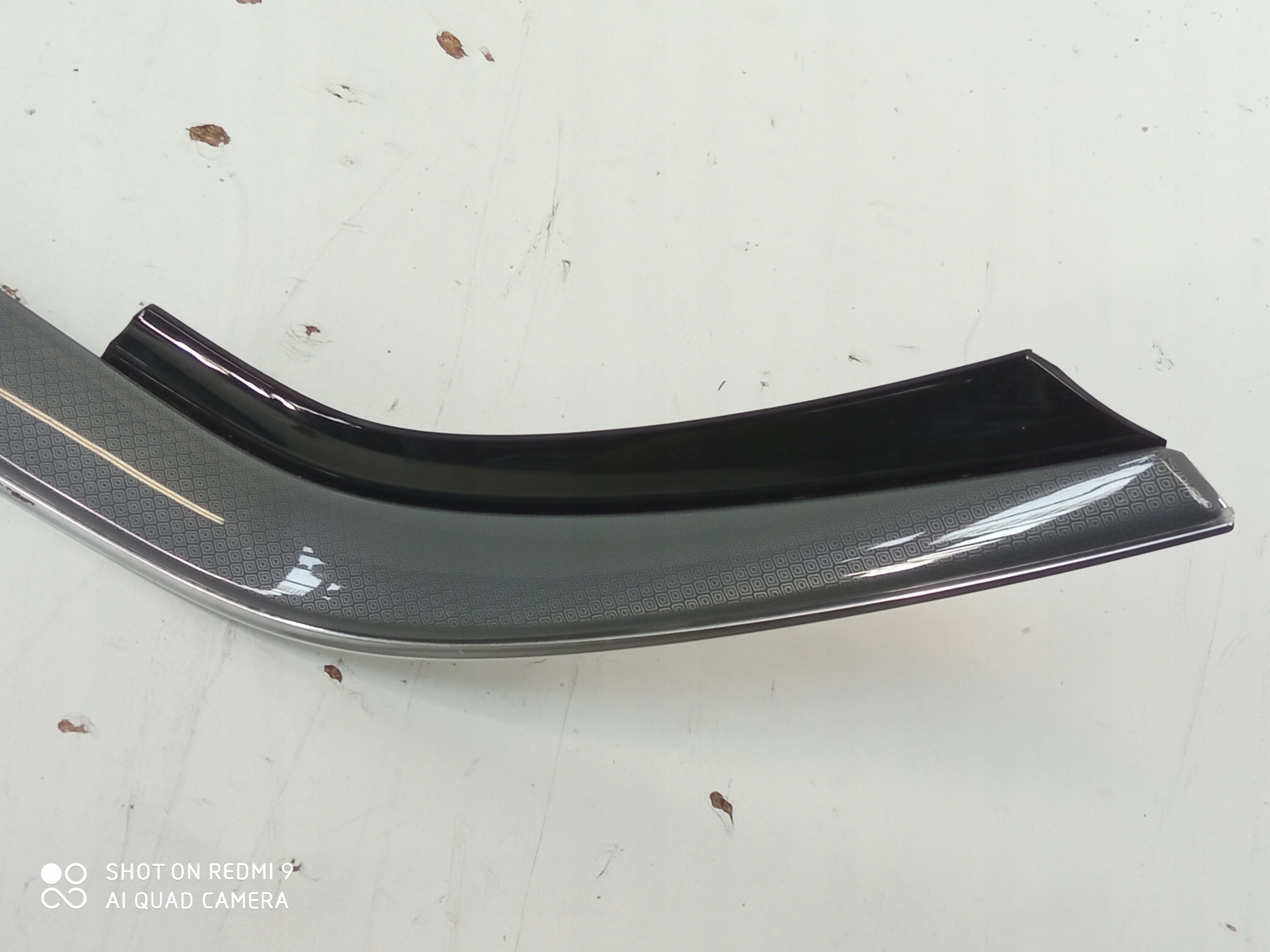 OPEL INSIGNIA B lista DEKOR DESKI 39118001