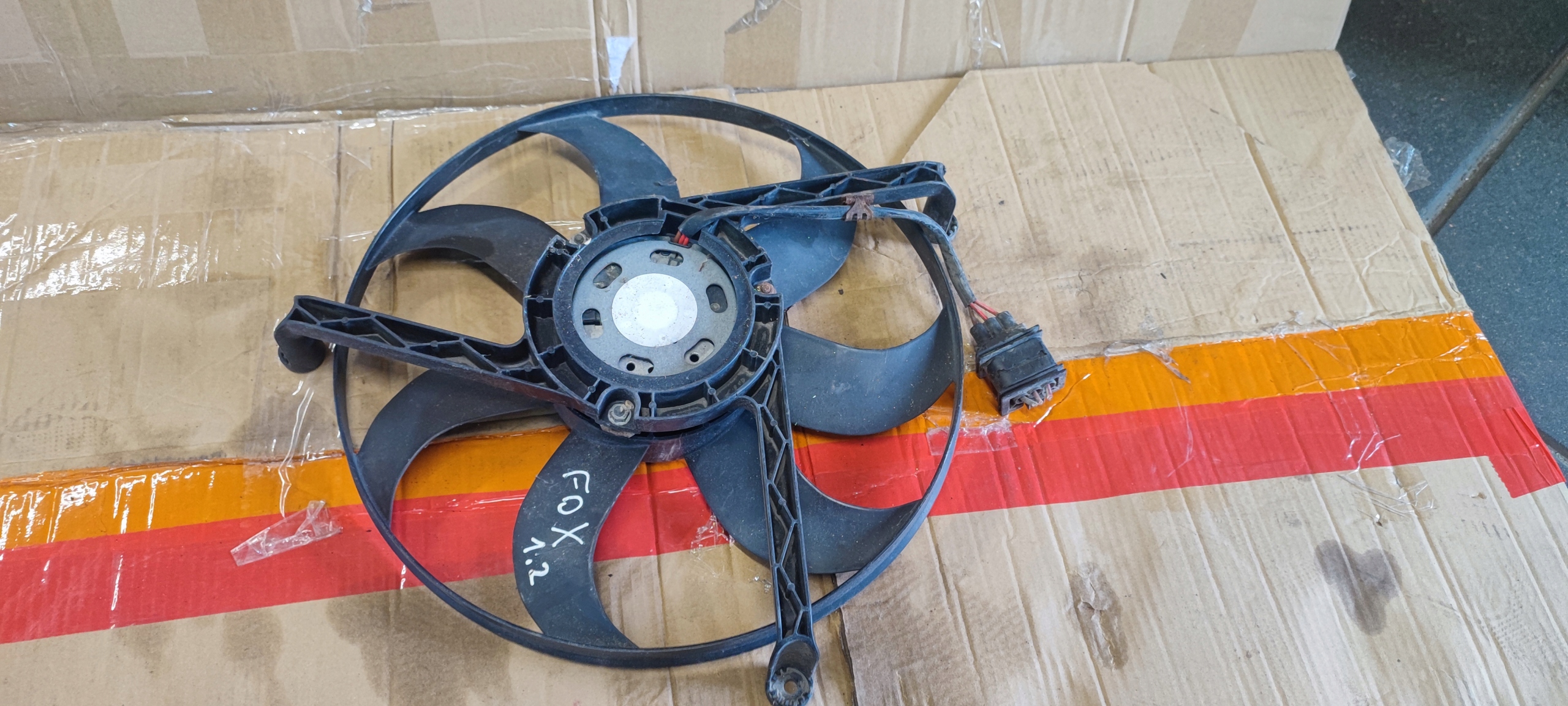 VW FOX ventilátor chladiče Z KLIMATYZACJA 3 PIN