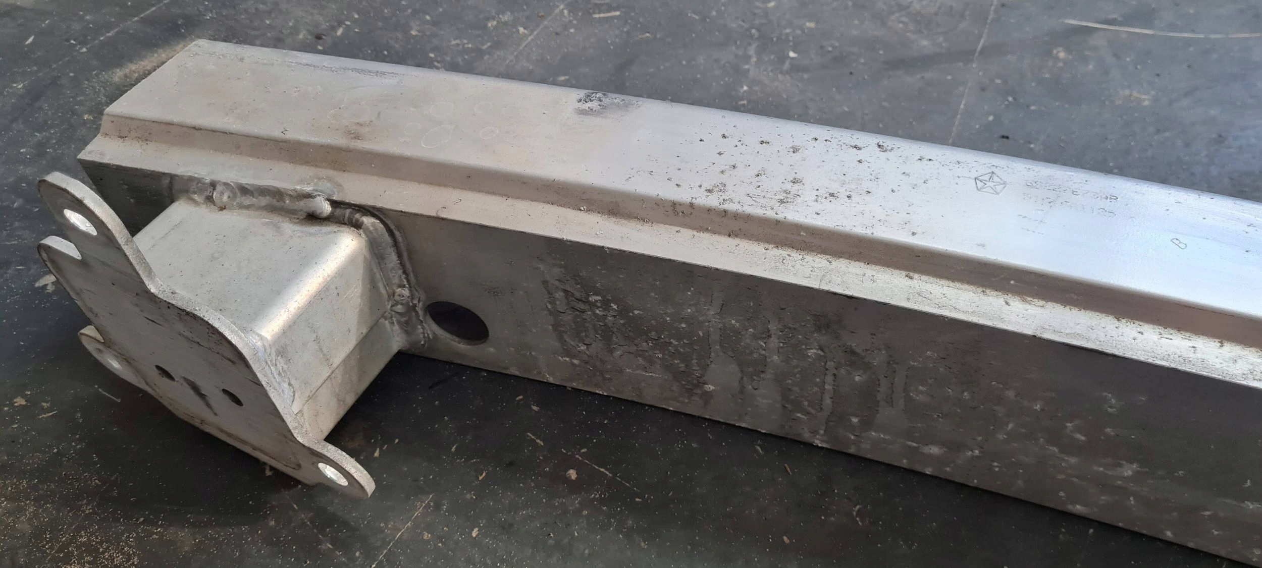Chrysler Pacifica 2022 bumper support POPRZECZKA rear part rear 68227673AB