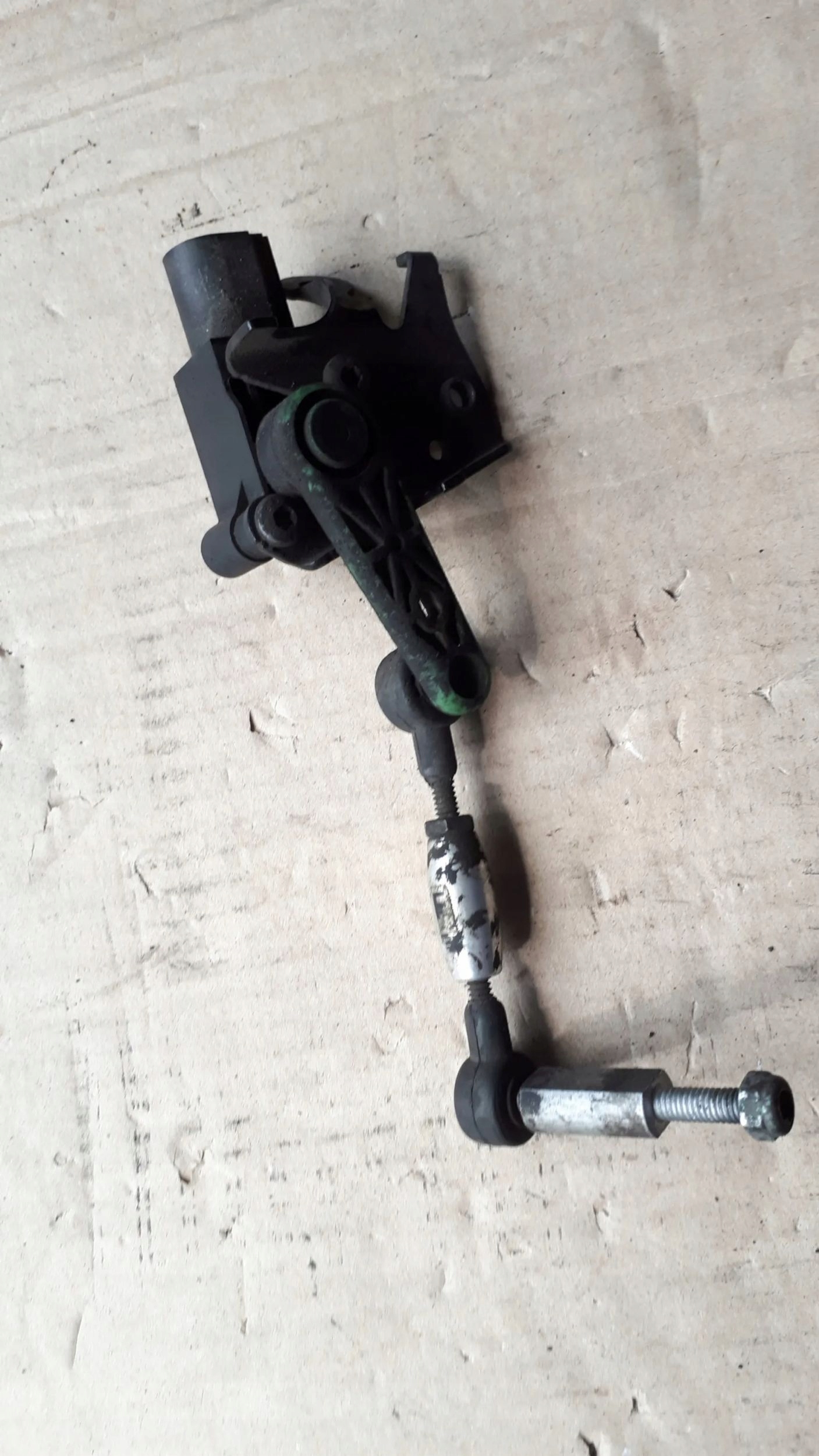 S6 C7 4G A6 Sensor POZIOMOWANIA lichte links vorne