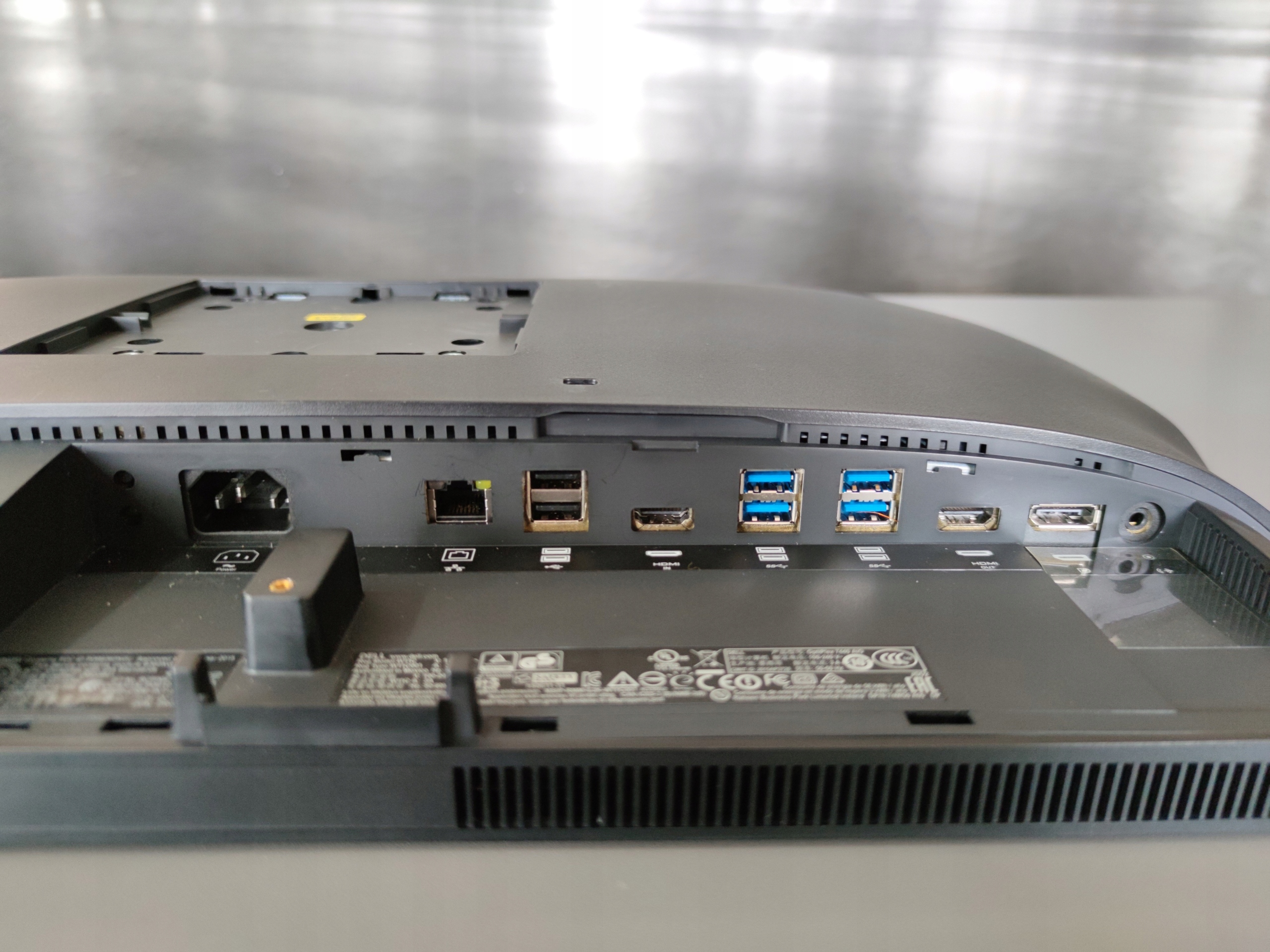 AIO Dell Optiplex 7450 i5-7400 FHD 23,8" 16GB 512GB SSD Typ pamięci RAM DDR4