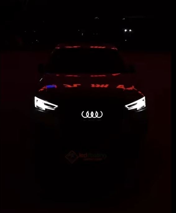 AUDI LED LOGO EMBLEMAT NA GRILL DYNAMICZNE - BIAŁY EAN (GTIN) 4058255659319