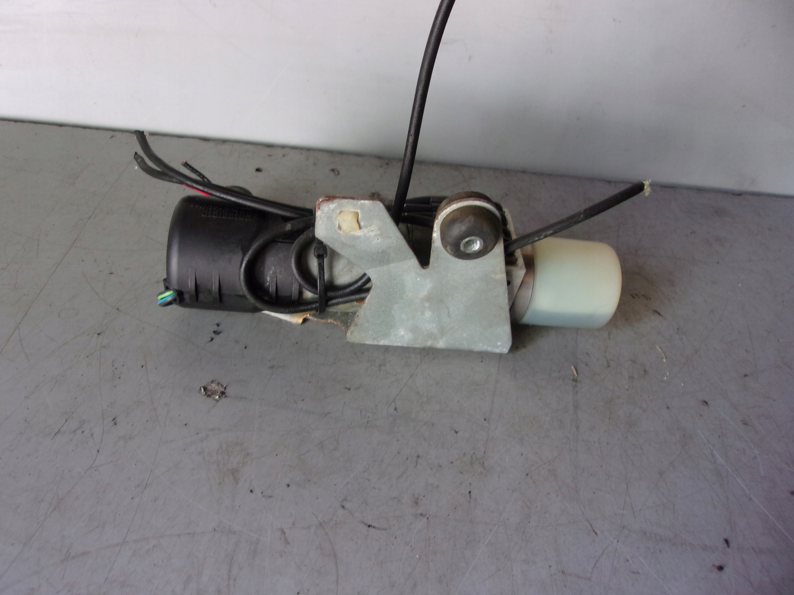 SILNIK POMPA DACHU MINI R52 CABRIO 7079880 04R^ Jakość części (zgodnie z GVO) O - oryginał z logo producenta pojazdu (OE)