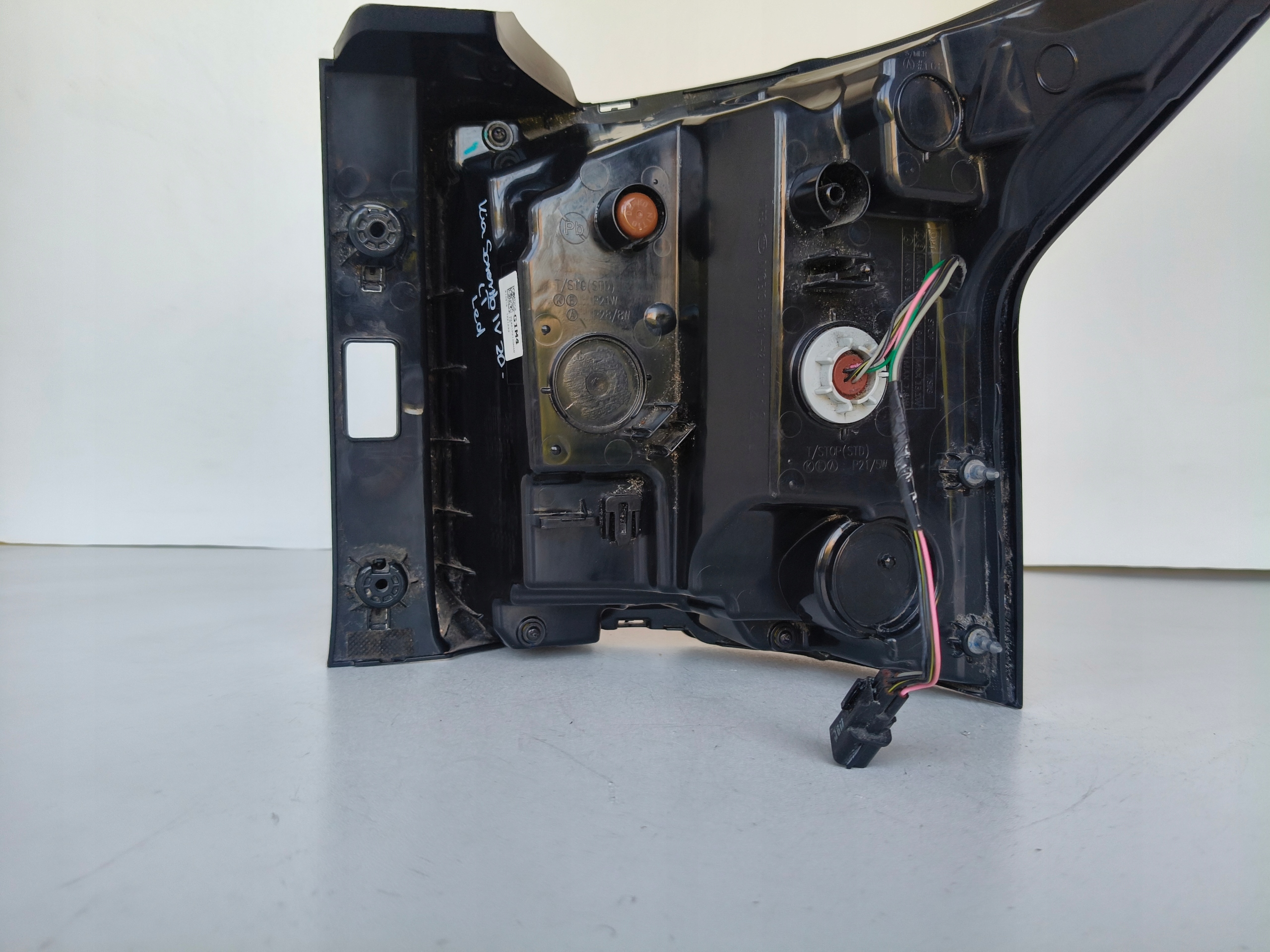 light left rear KIA SORENTO IV 20- LED