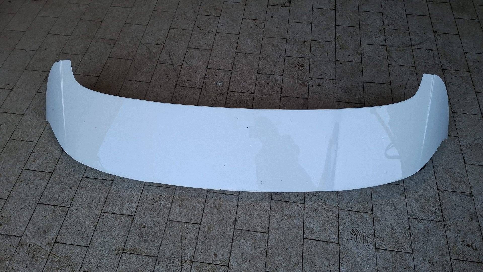 Spoiler couverture lotka du capot coffre Mazda CX-60
