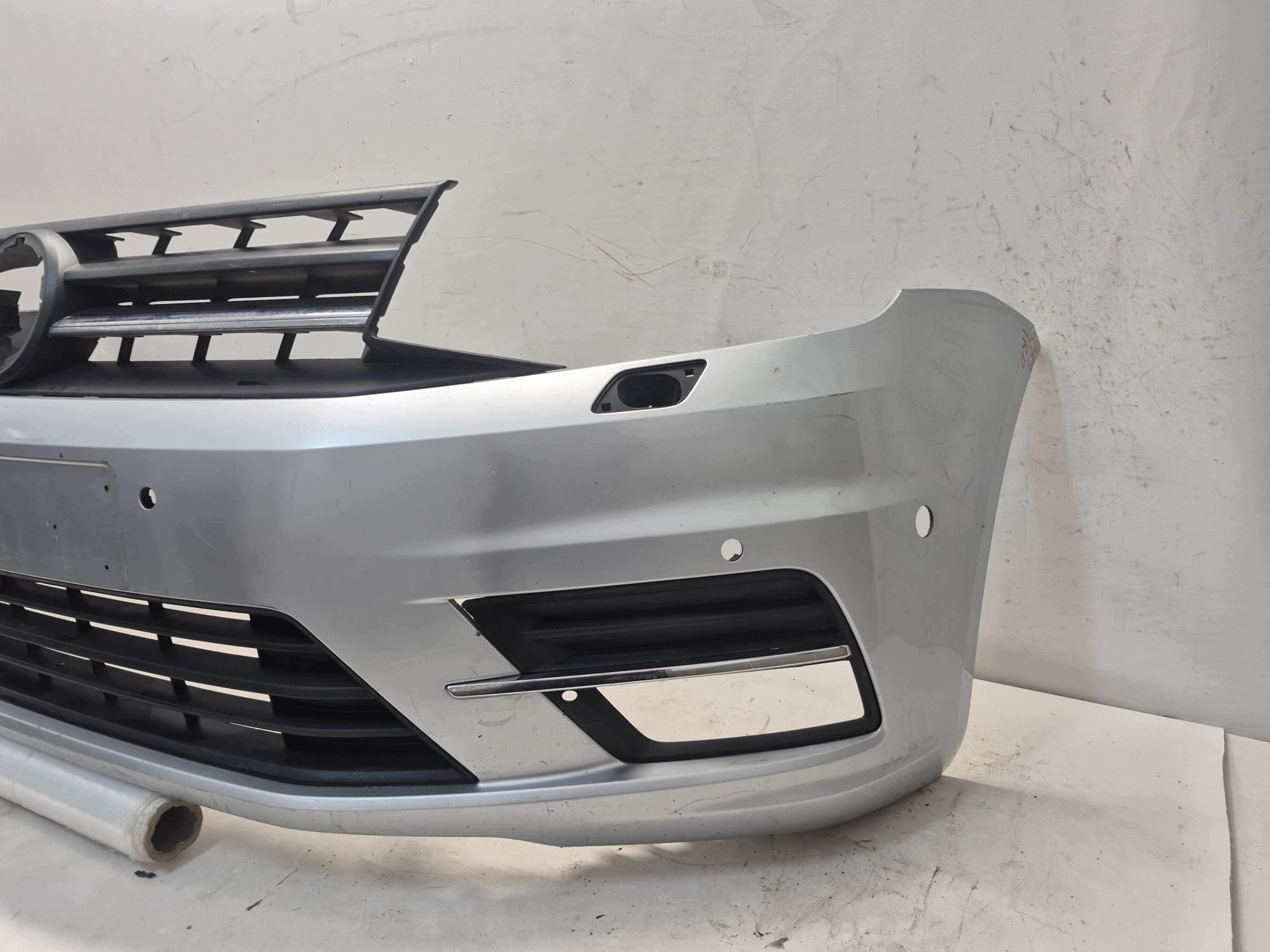 VW CADDY III 2K5 LIFT 15- bumper front front SPR PDC 2K5807221K