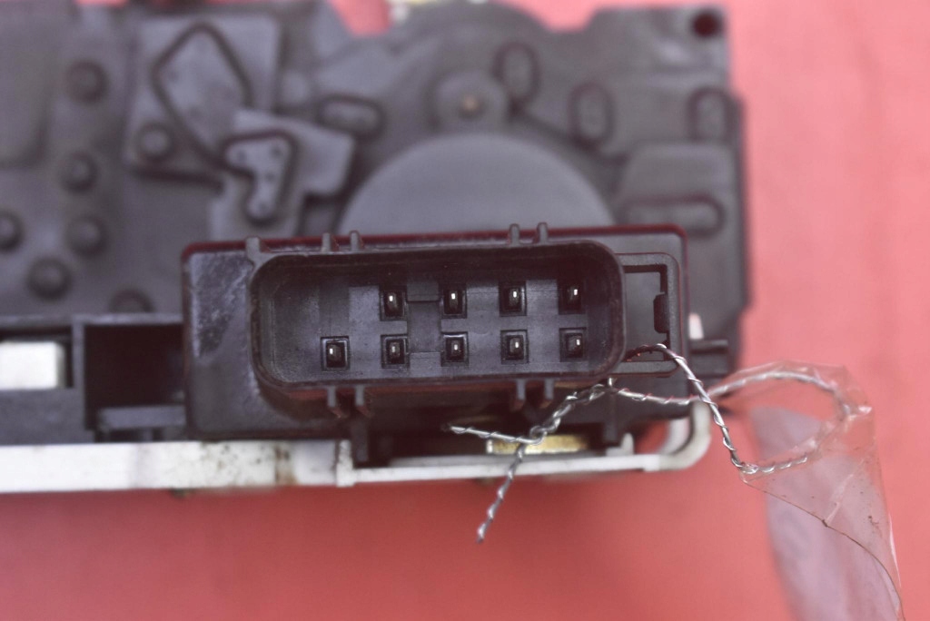 lock door left front front EU YW4A-5426413-AE MAZDA TRIBUTE 1 and 00-04