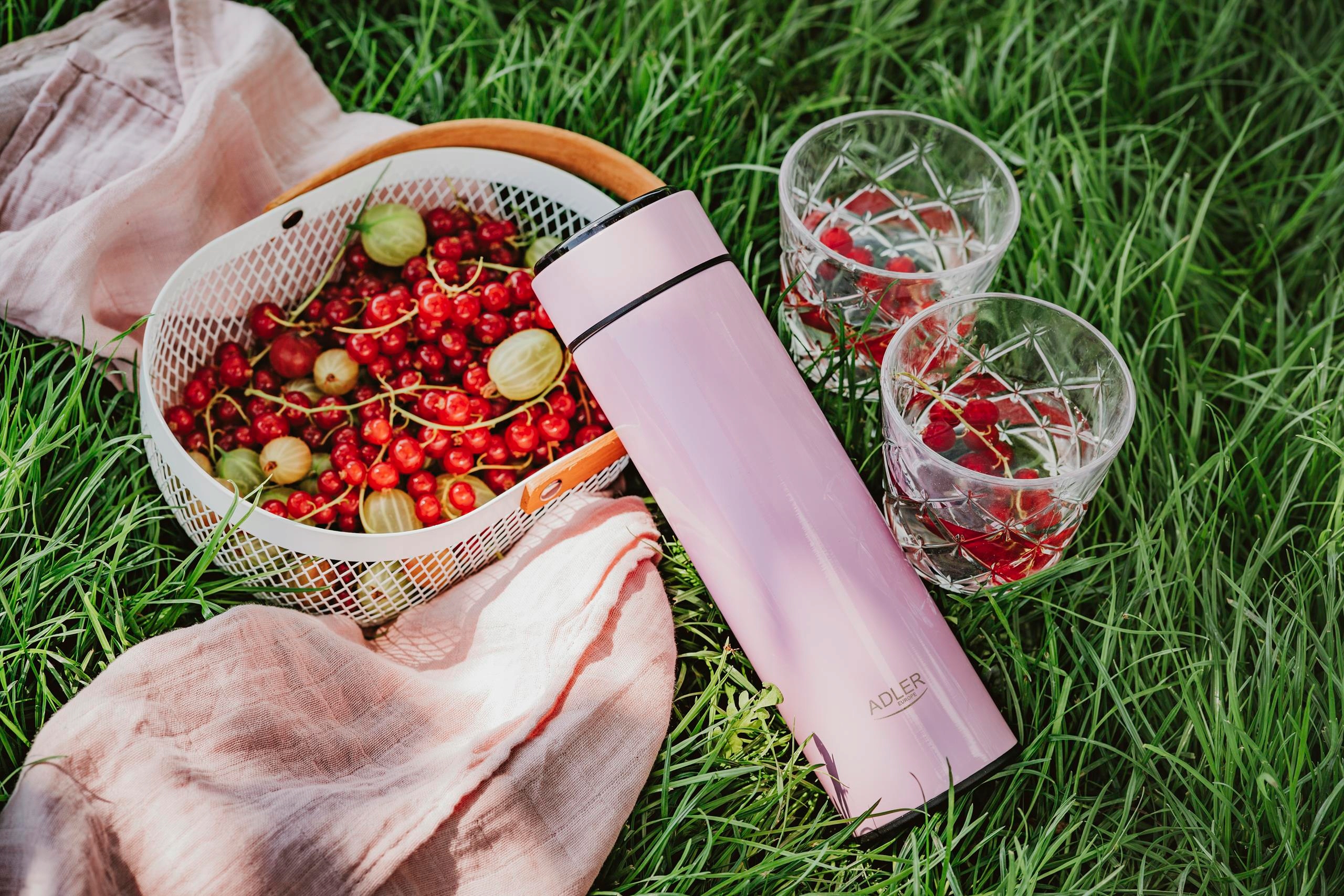 KUBEK TERMICZNY TERMOS 473ml LED Z TEMPERATURĄ NA KAWĘ HERBATĘ DO SAMOCHODU Pojemność 473 ml