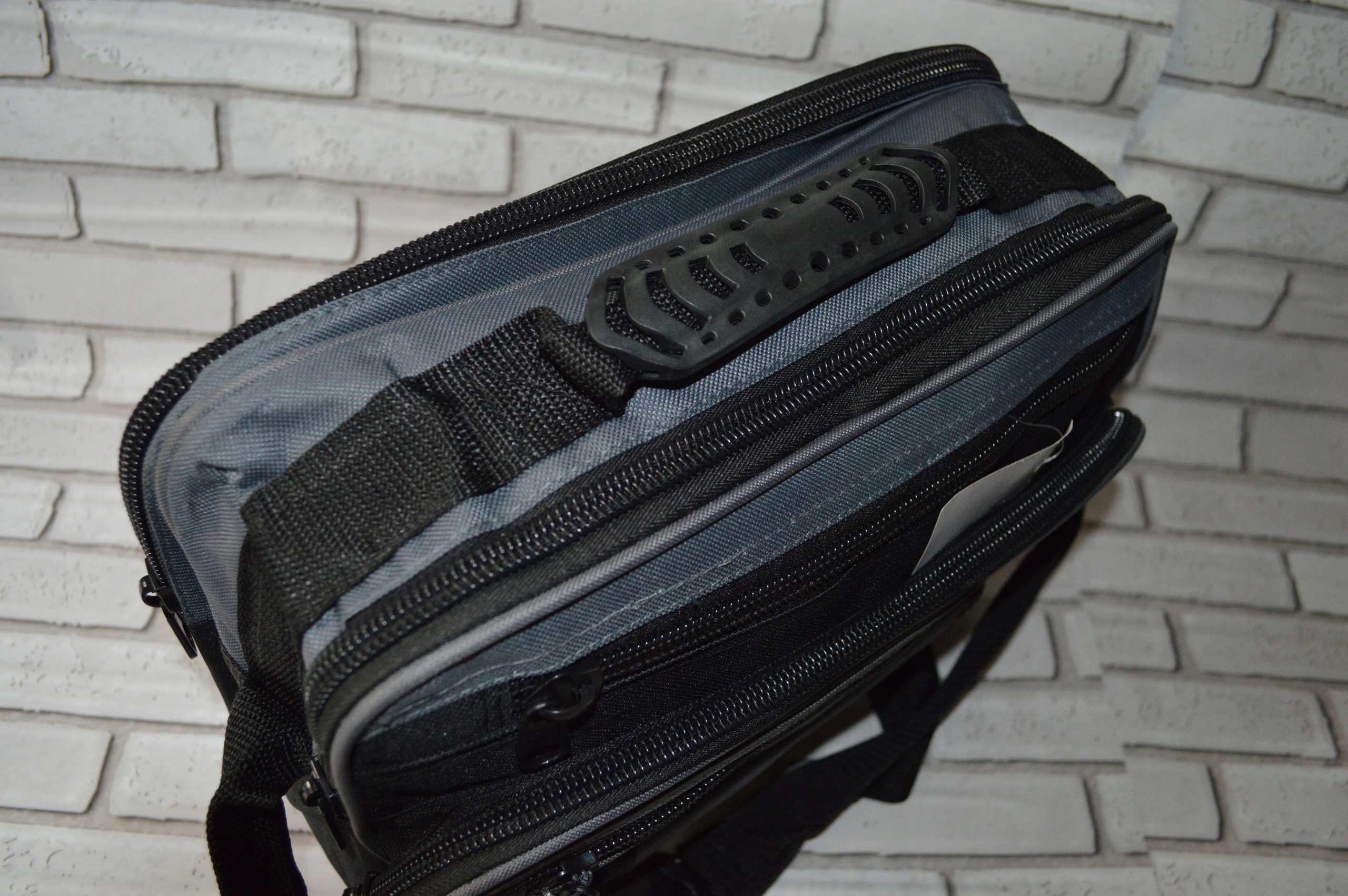 TORBA SASZETKA MĘSKA NA RAMIĘ DO PRACY SZKOŁY Wzór dominujący bez wzoru