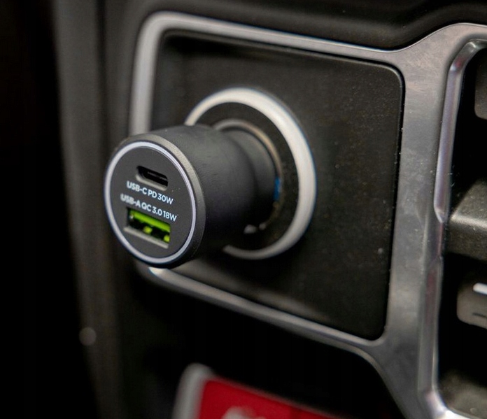 Ładowarka samochodowa Dual USB 12V Quad Lock Producent Quad Lock