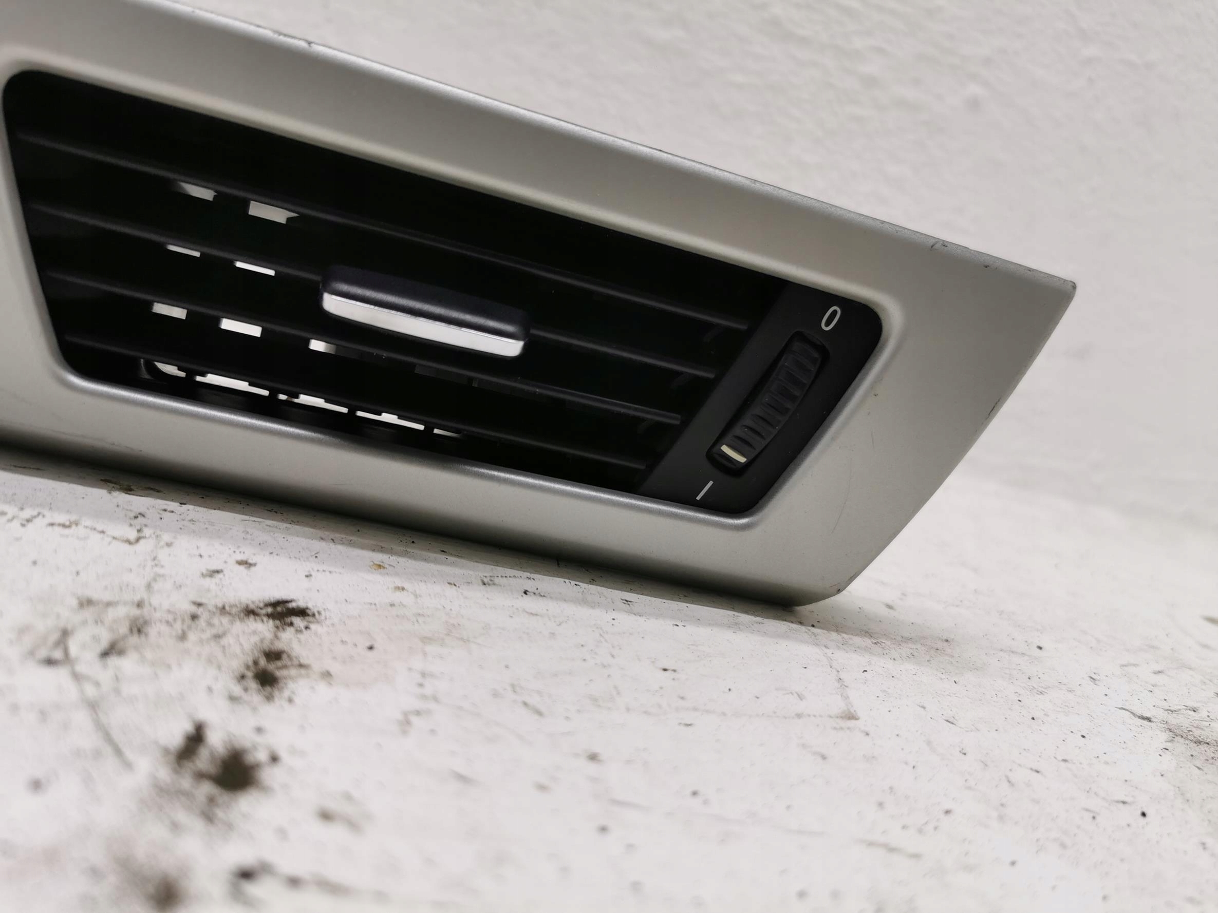 grid air conditioning devices left BMW SERIA 3 E90 E91 9130459