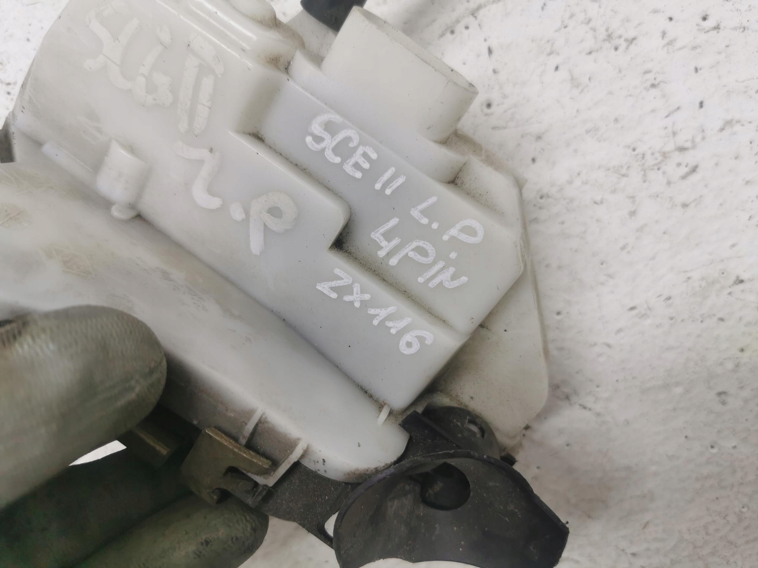 lock door left front RENAULT SCENIC II 4 PIN EU