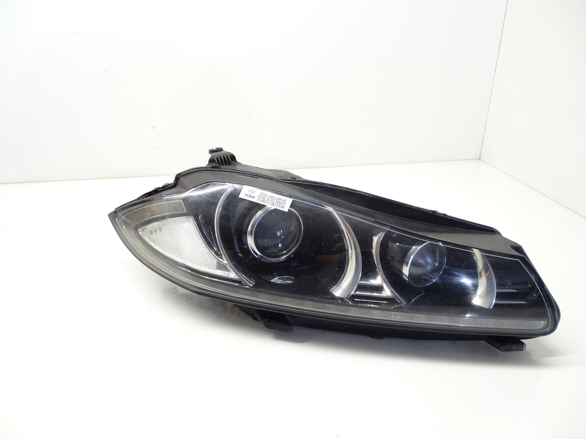 light right front right front XENON JAGUAR XF X250 UK