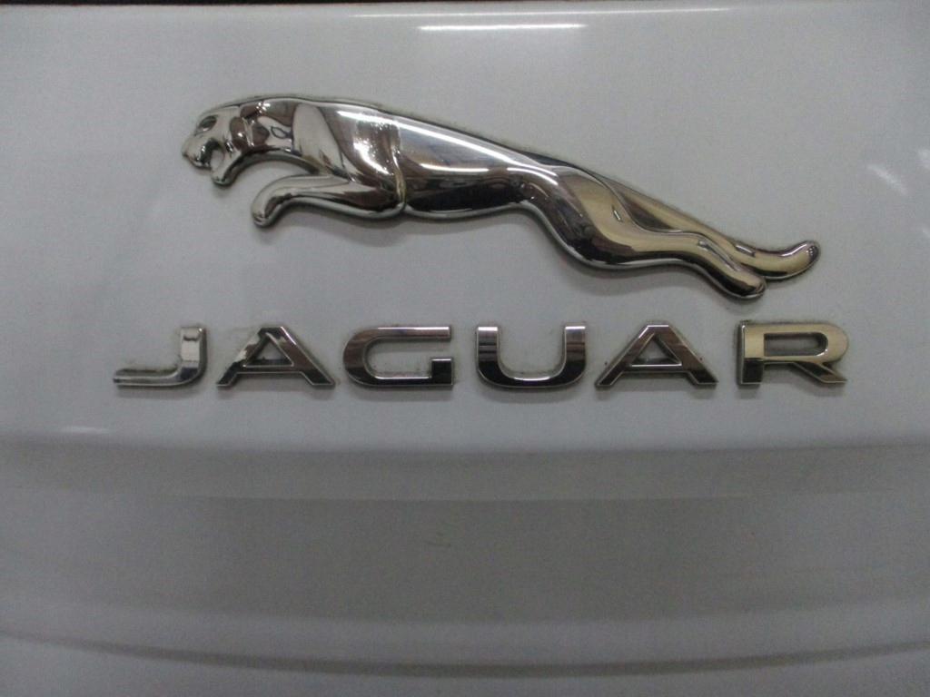 Klapa JAGUAR E PACE EPACE 18r KAMERA Producent części Jaguar OE