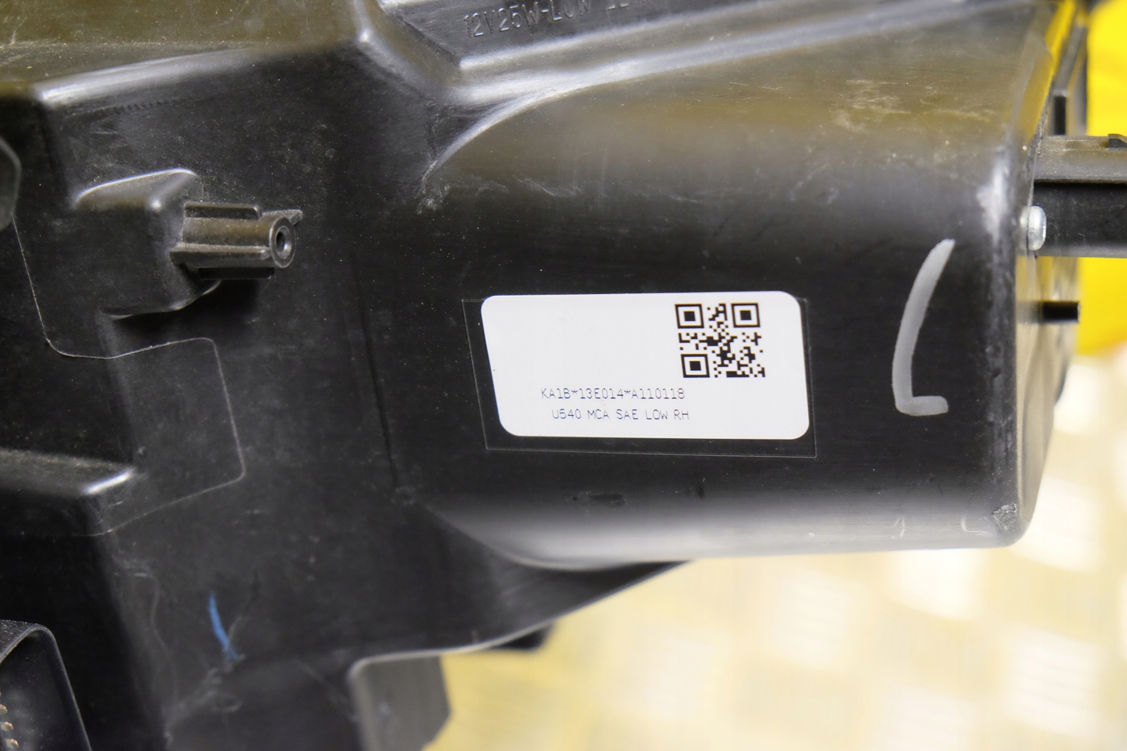 LINCOLN NAUTILUS 2019- REFLEKTOR LAMPA LED R USA Waga produktu z opakowaniem jednostkowym 5 kg