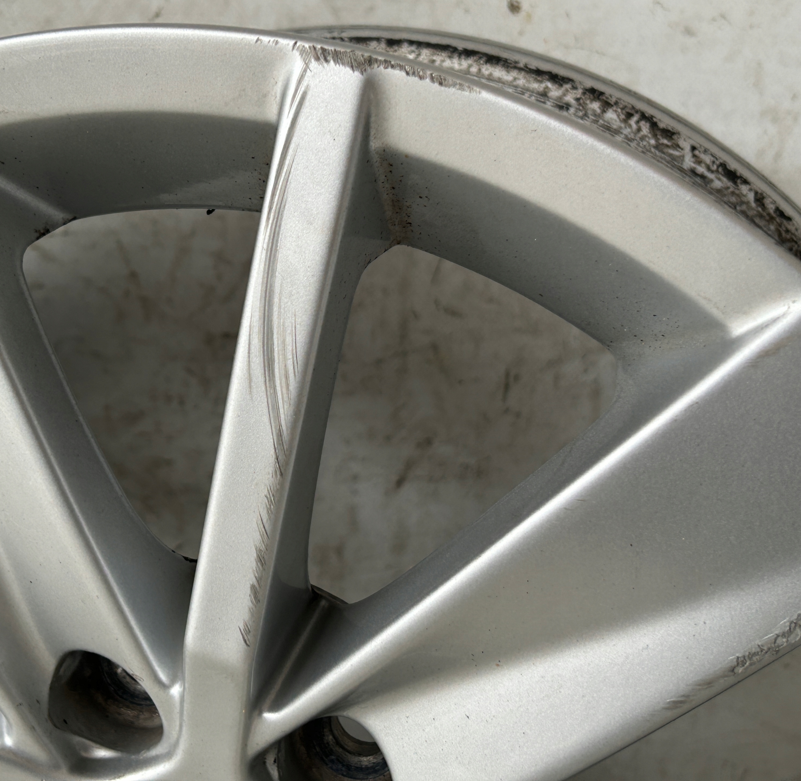 disk 15\ 6J ET40 5X100 VW POLO V 6C 6C0601025
