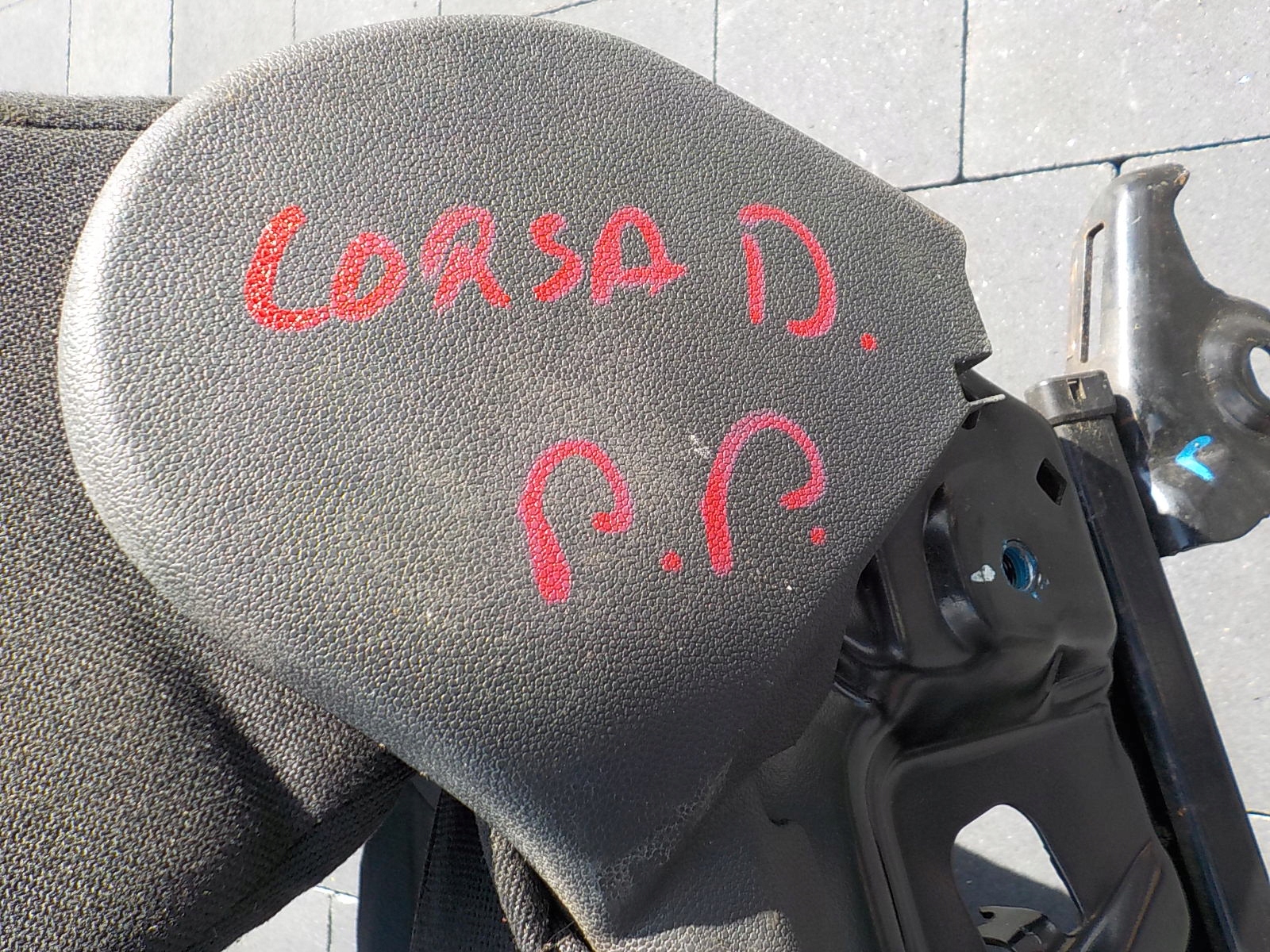 opel CORSA d кресло правый