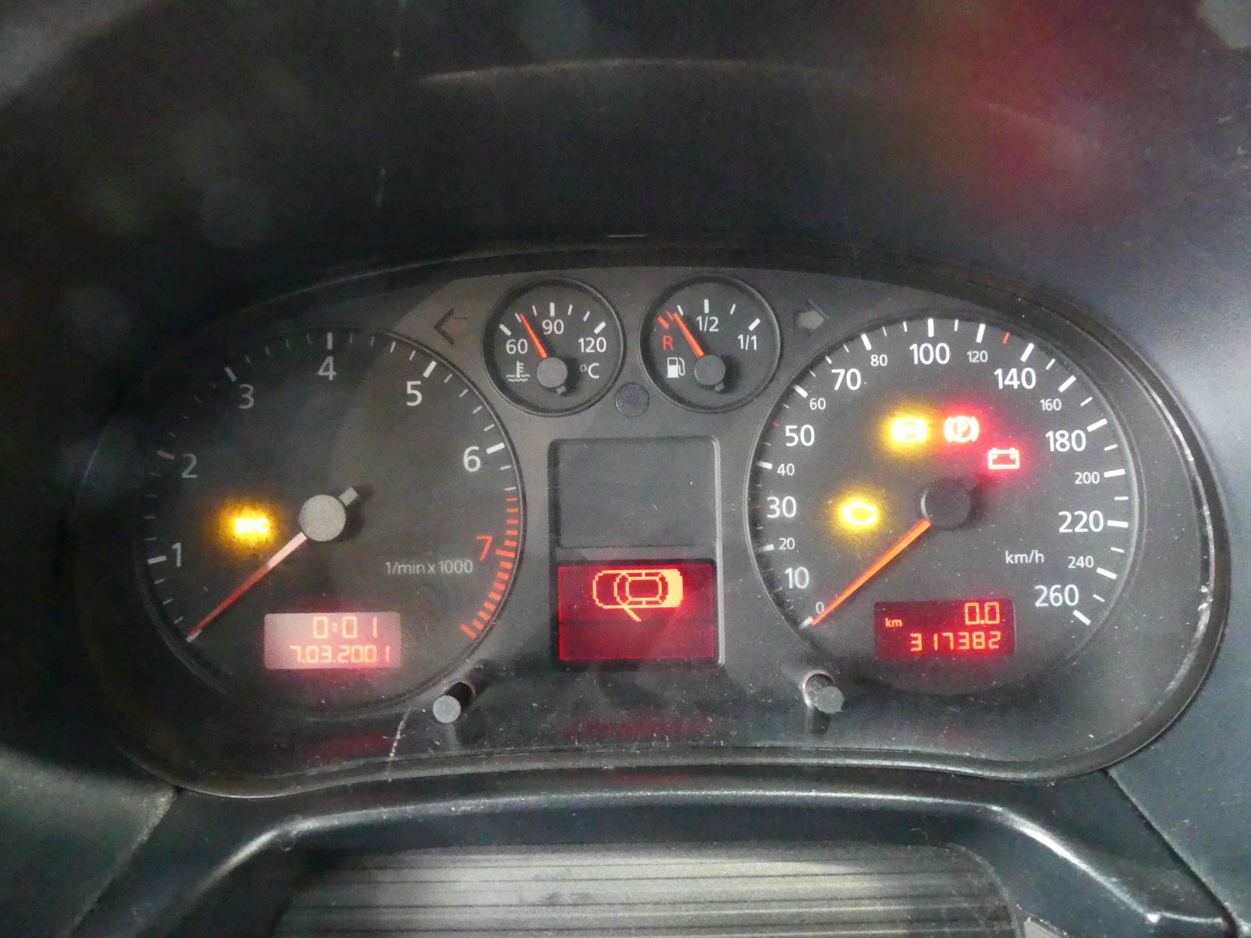 LICZNIK AUDI A3 8L 8L0920900F 1.6 SR