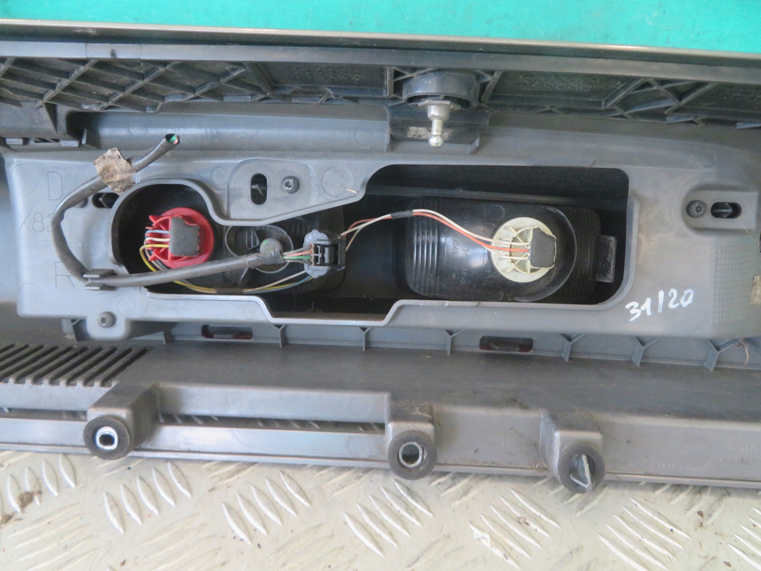 light right rear part RENAULT TRAFIC 19R 93450969 265A12656R