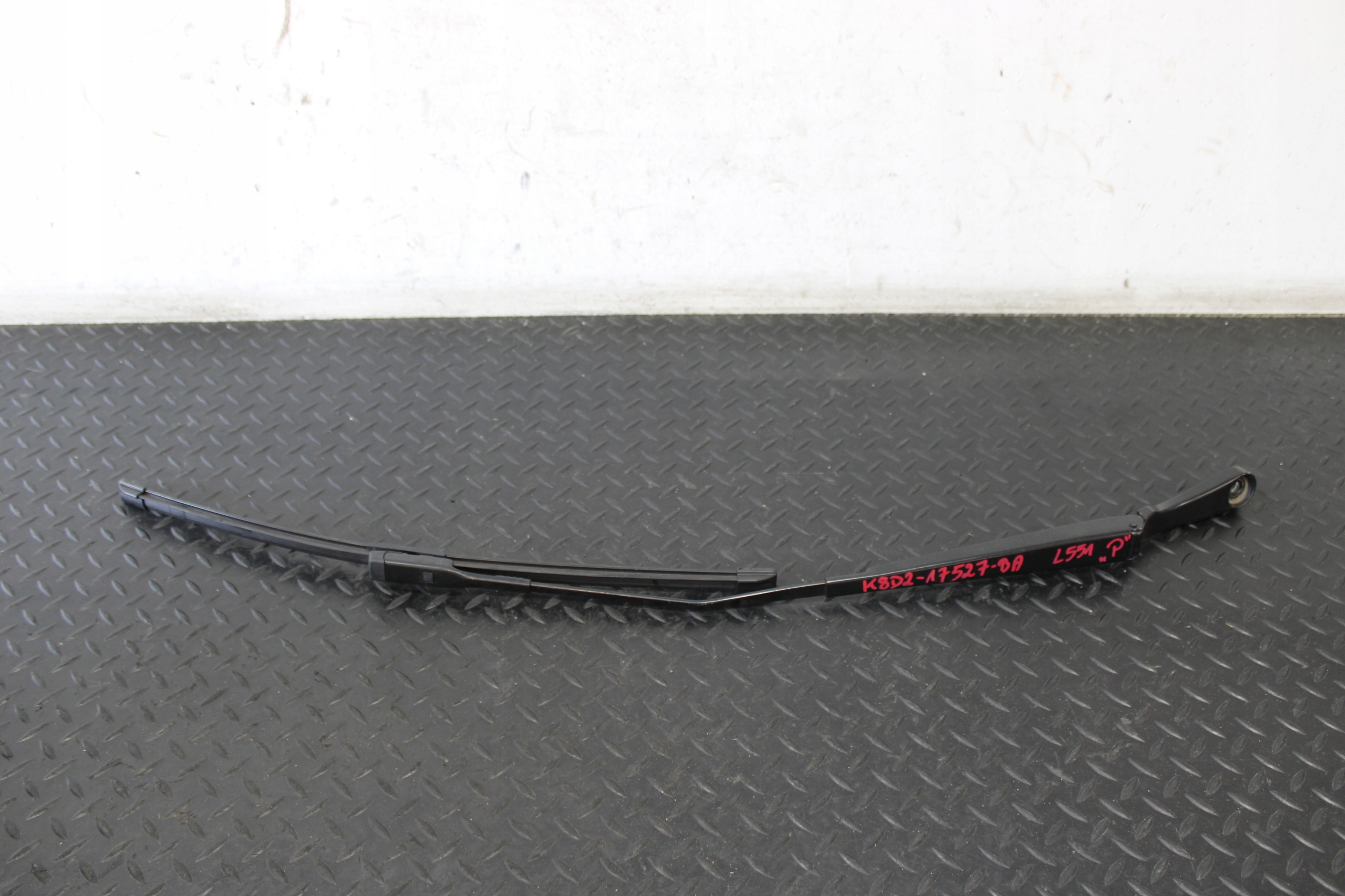 wiper arm wiper right LAND ROVER EVOQUE II 2 L551