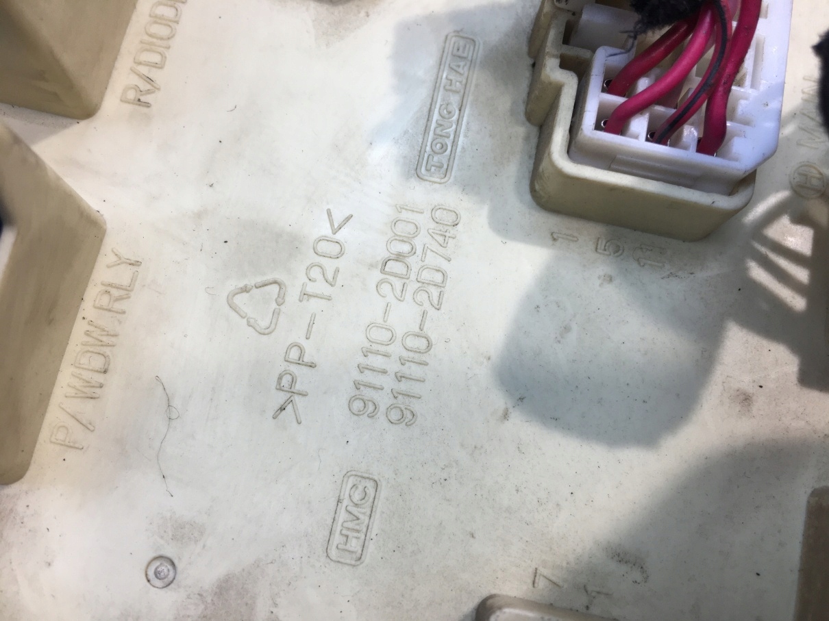 Module fusibles ELANTRA III 2.0 CRDI 91110-2D001