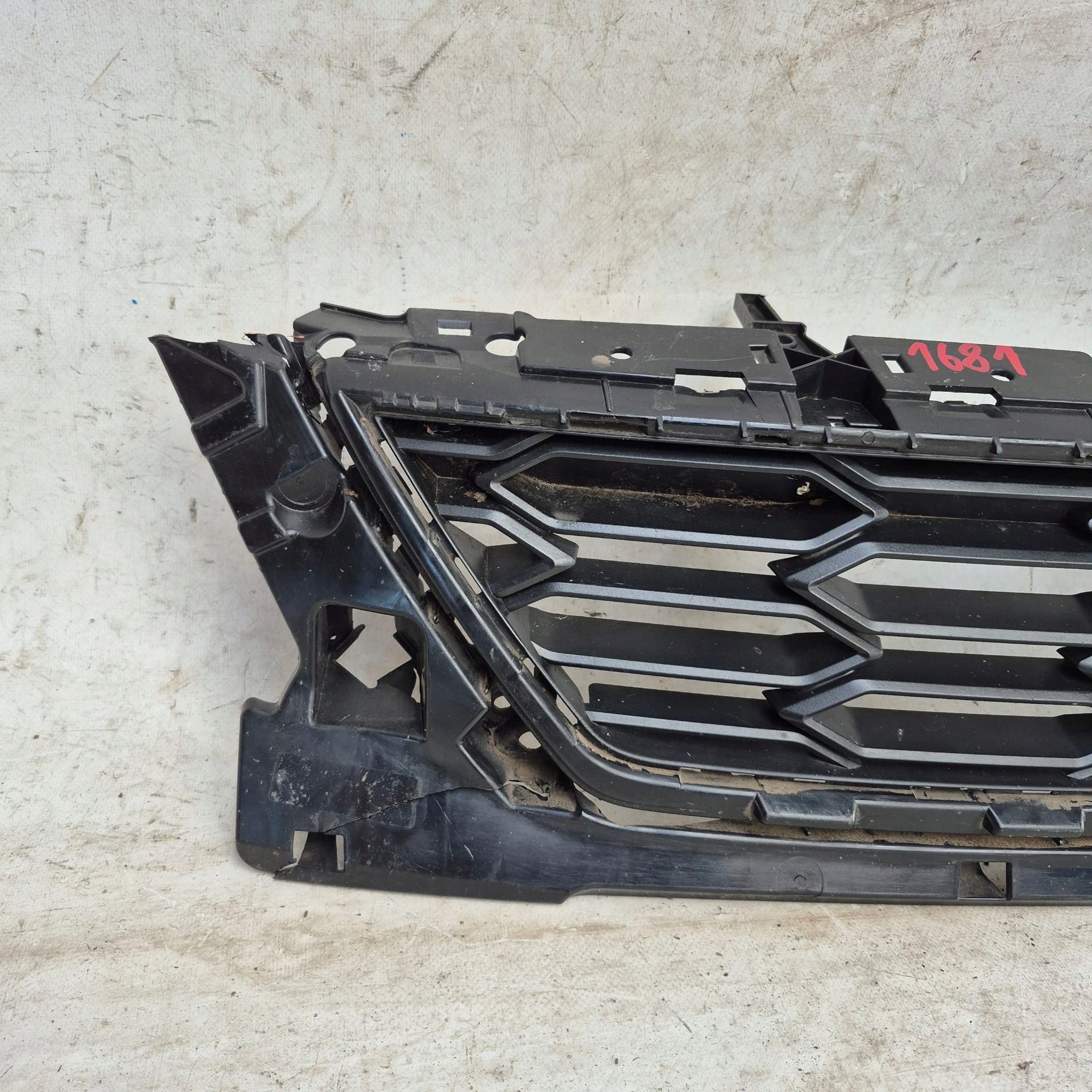 SEAT LEON III 3 FR LIFT 16-20 Grill Grill