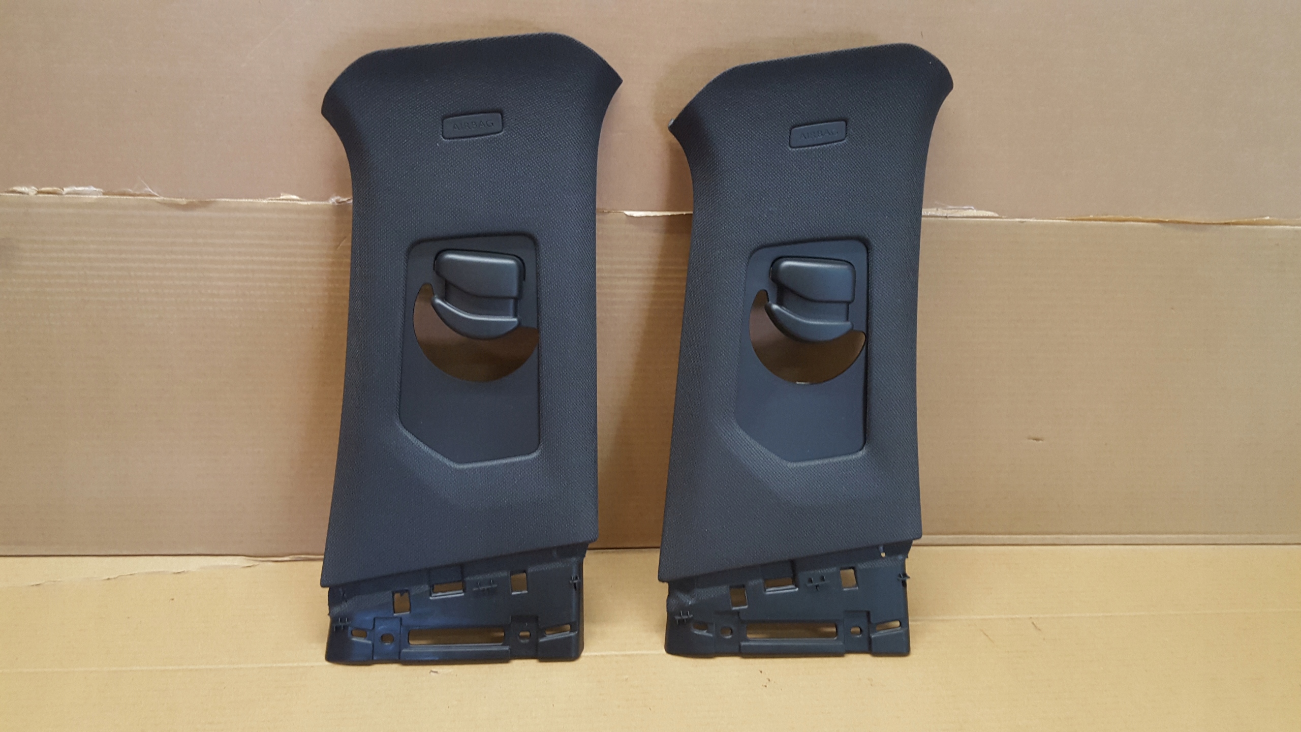 98183547-D - CITROEN DS7 КРЫШКА КАПОТА ПРАВАЯ ОБШИВКА 98183547