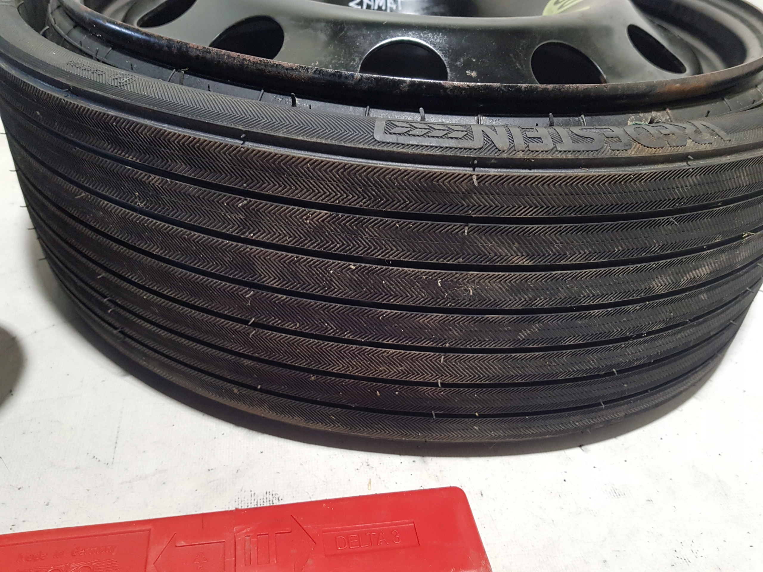 montage roue roue de secours roue de secours roue de secours MERCEDES W251 18"