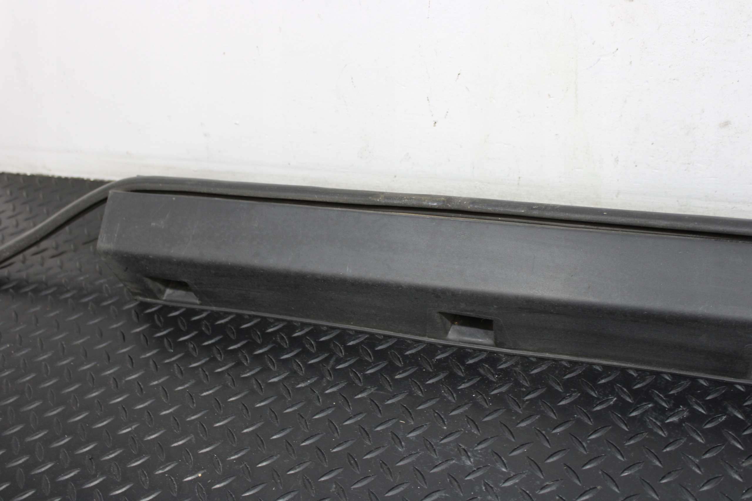 cap threshold threshold right OPEL MOKKA A and 1 95159921