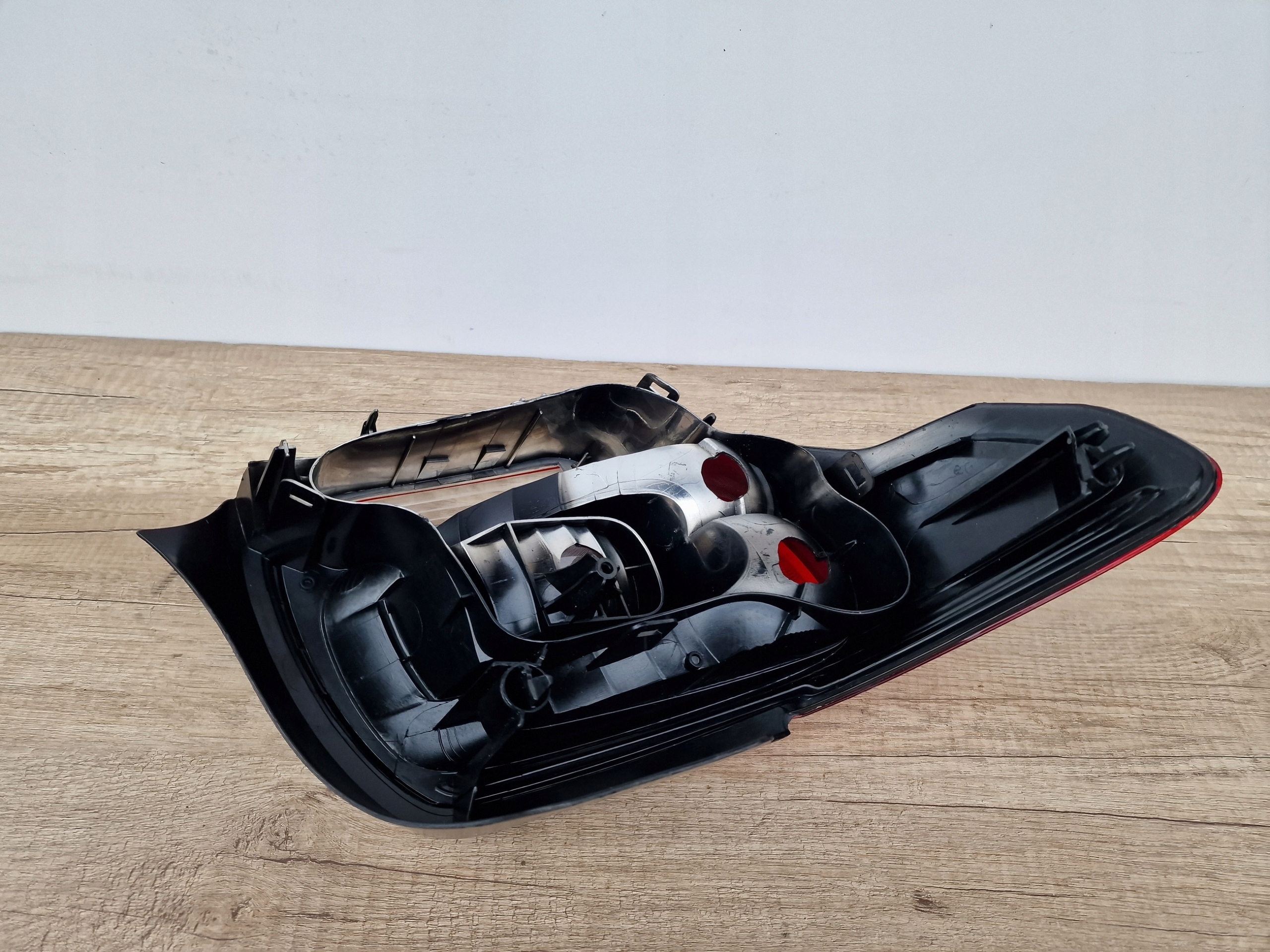 CITROEN DS3 right light rear part VISTEON 9808415380