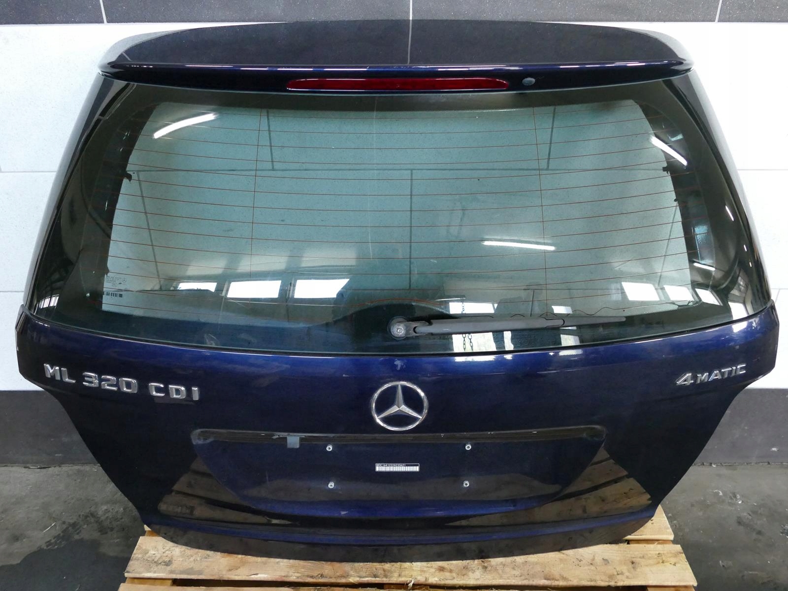 MERCEDES ML W164 KLAPA BAGAŻNIKA TYŁ C359