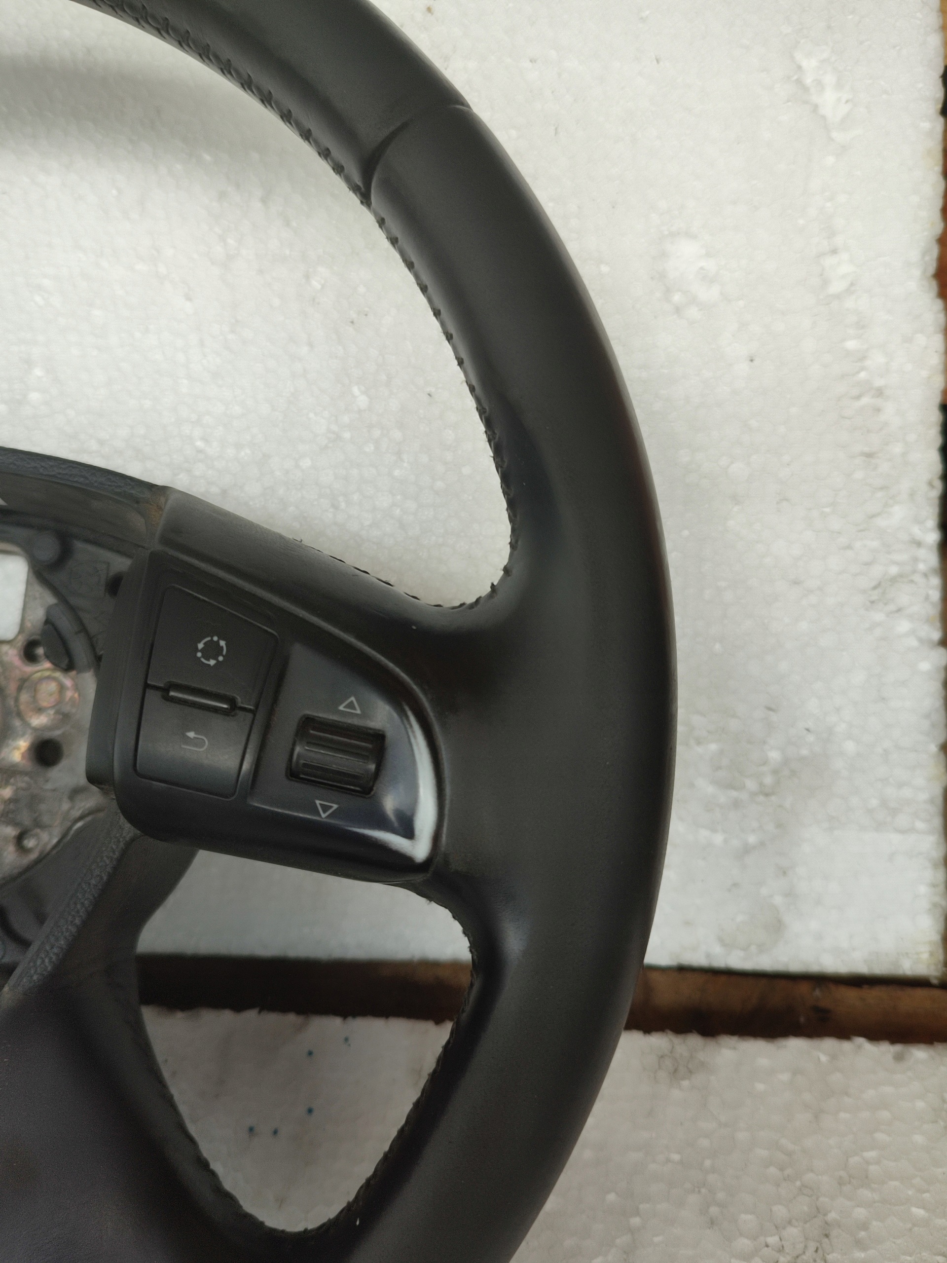 lenkrad multifynkcyjna multifunkcja Leder Skoda Superb 2 II 3T0419091AA