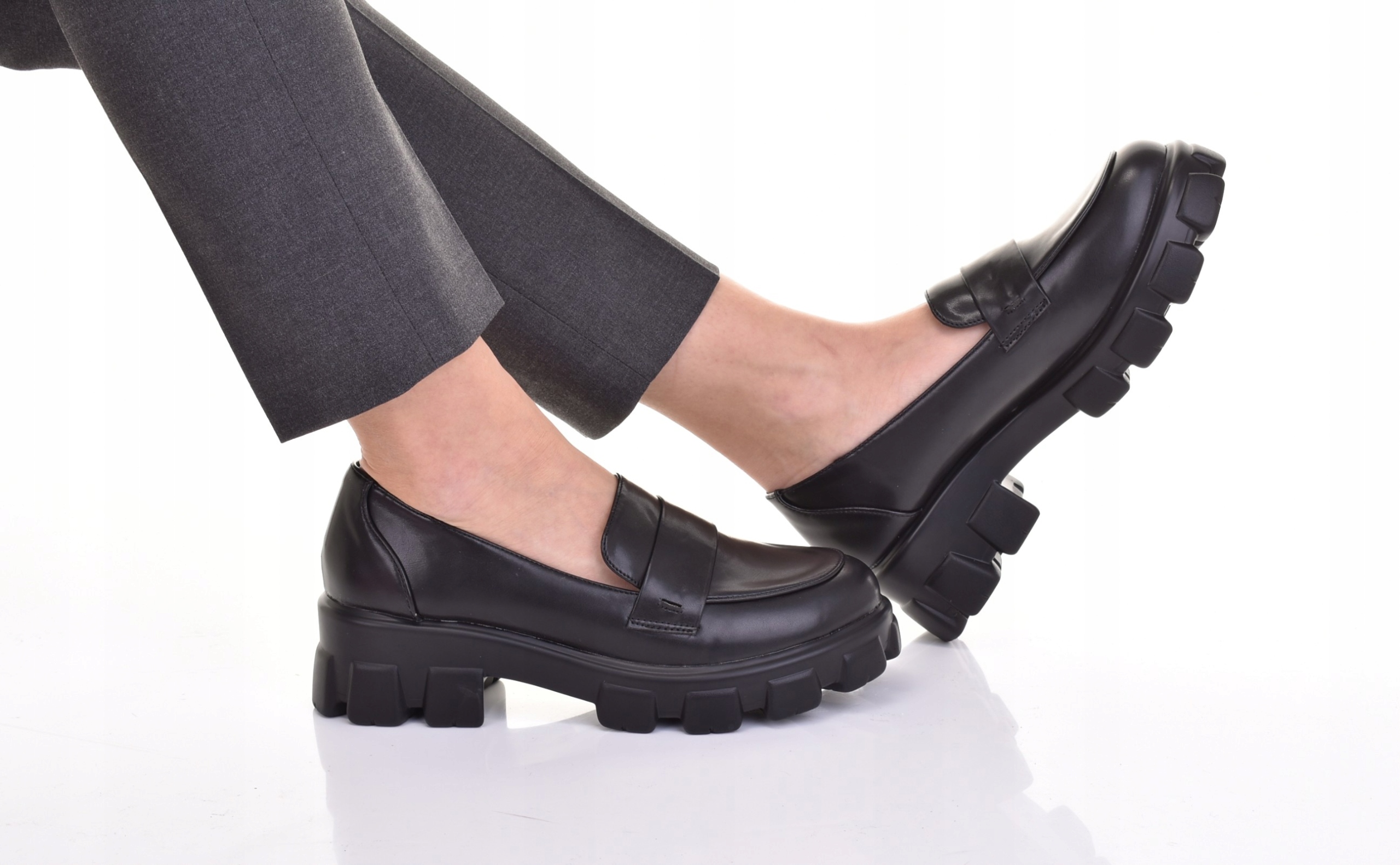 ELEGANCKIE PÓŁBUTY DAMSKIE LOAFERSY EKOSKÓRA MODNE MOKASYNY Płeć kobieta