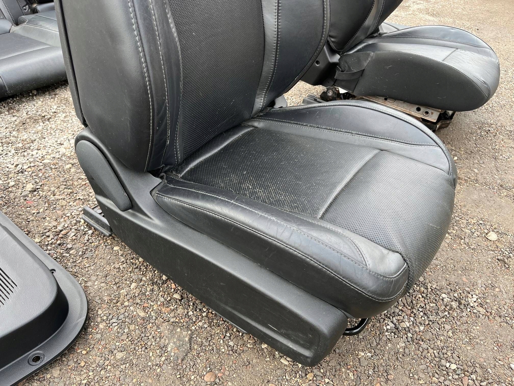 Komplet seats seats wentylowane inner upholstery Dodge Challenger 2015