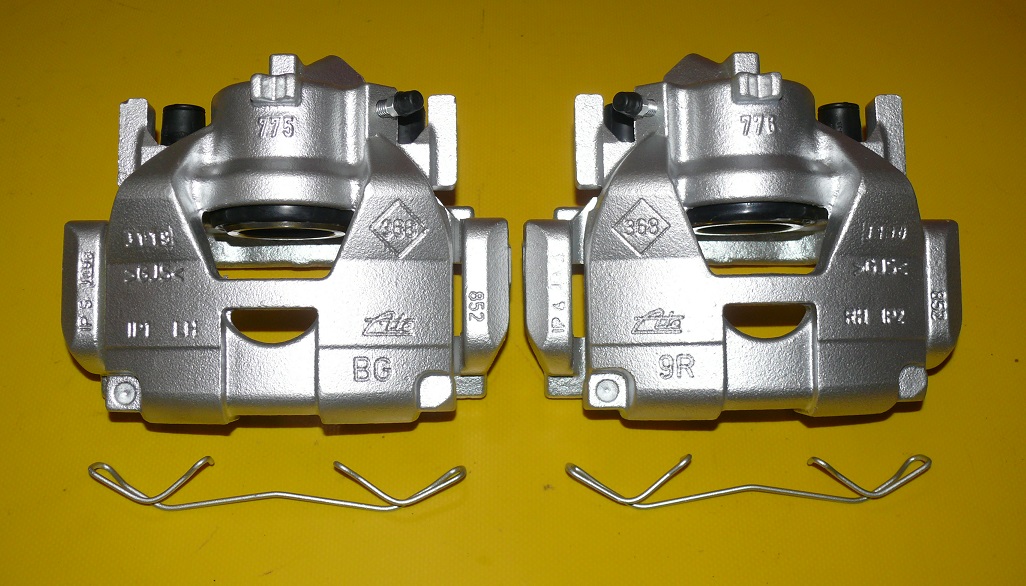 08-15 3 - ЗАЖИМЫ ЛЕВЫЙ ПРАВЫЙ ПЕРЕДНИЙ RENAULT MEGANE SCENIC III