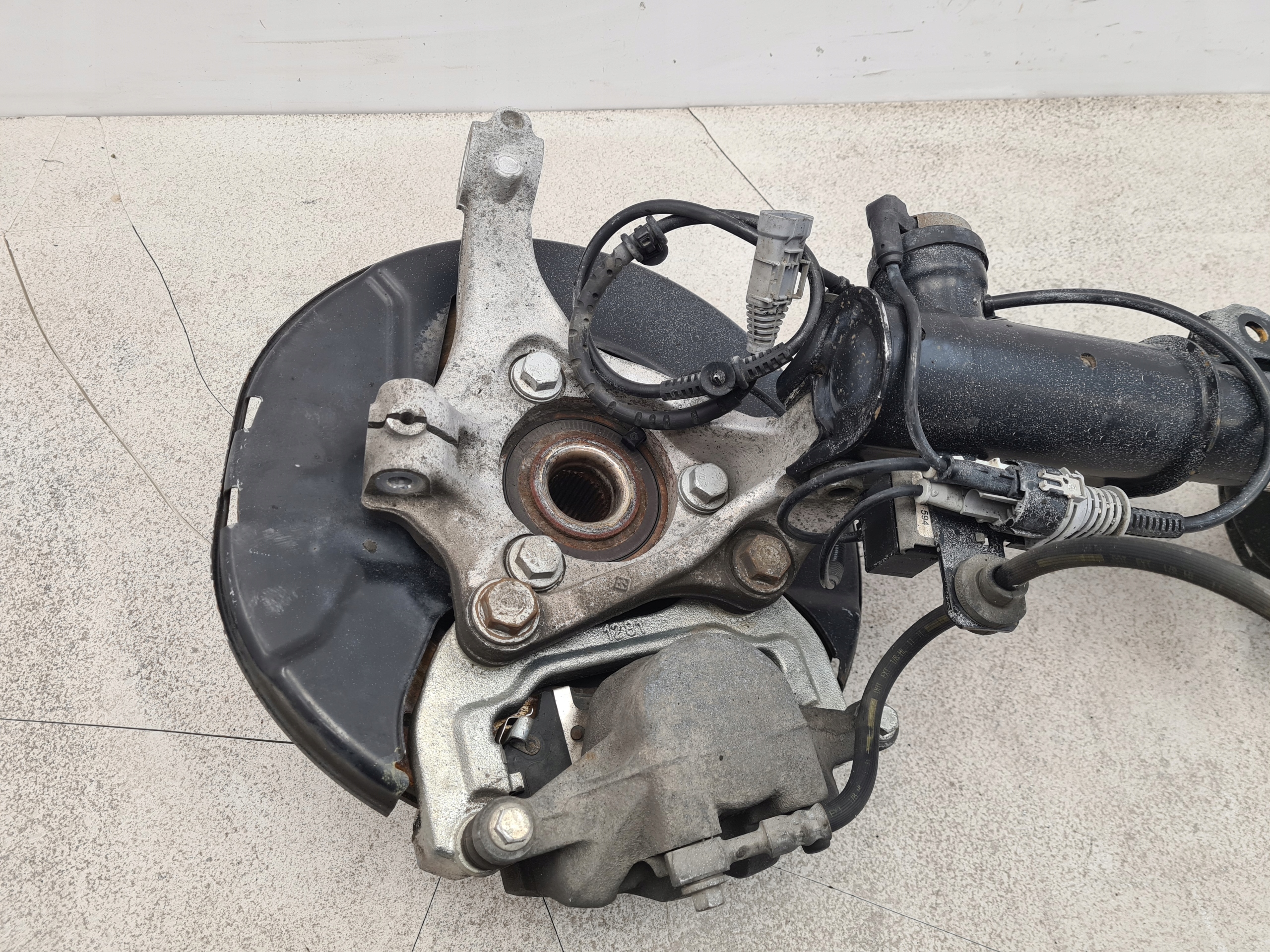 opel INSIGNIA A 2.0 поворотный кулак, цапфа левый