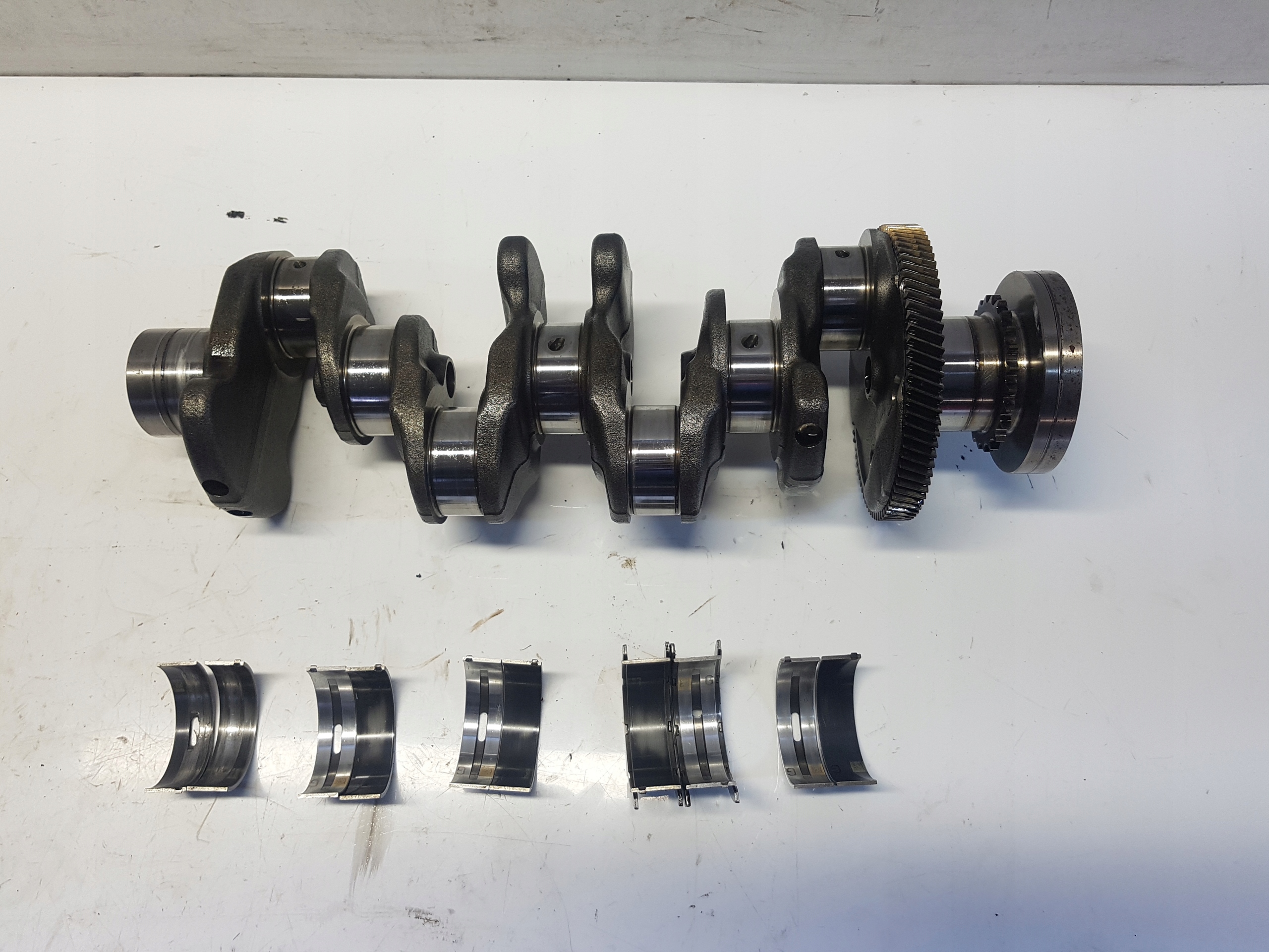 MERCEDES W213 2.0 CDI Wał korbowy z panewkami