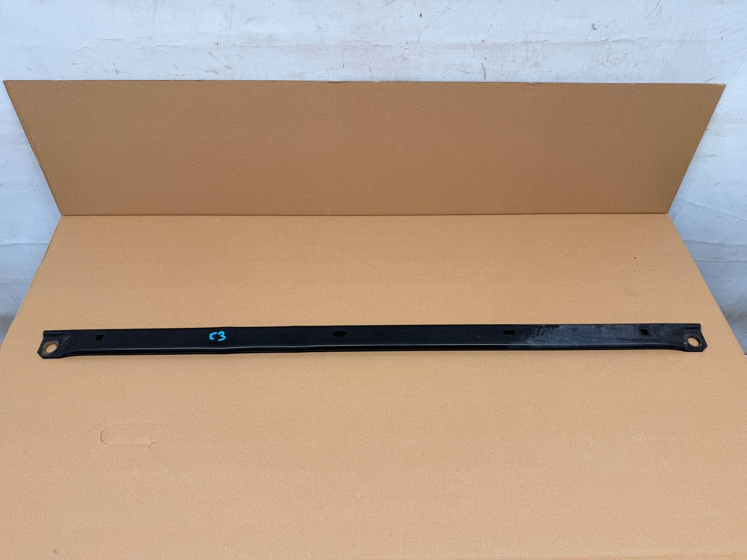 C3 Aircross sider console holder of radiators front front 3502CT