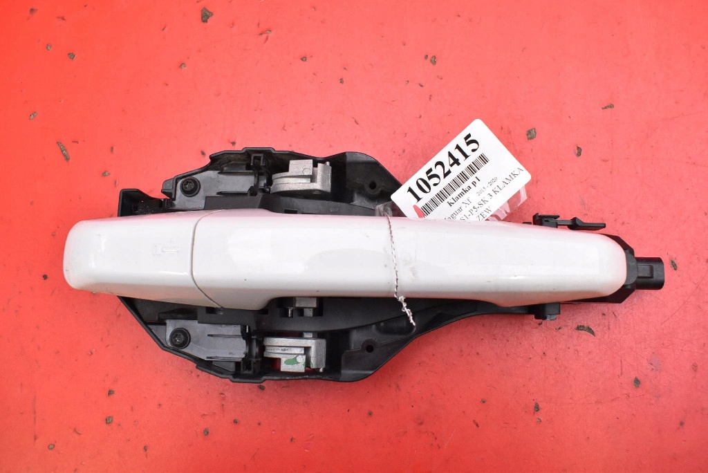 handle left front KEYLESS BIALA FK72-224A81-AA JAGUAR XF X260 2 II sedan