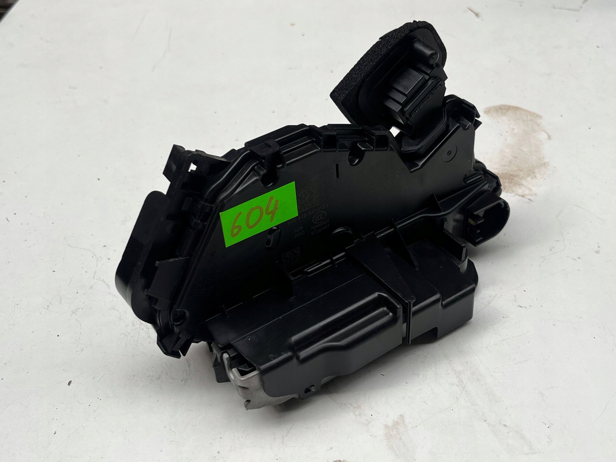 VOLKSWAGEN SEAT SKODA lock door left front 5TB837015E @M